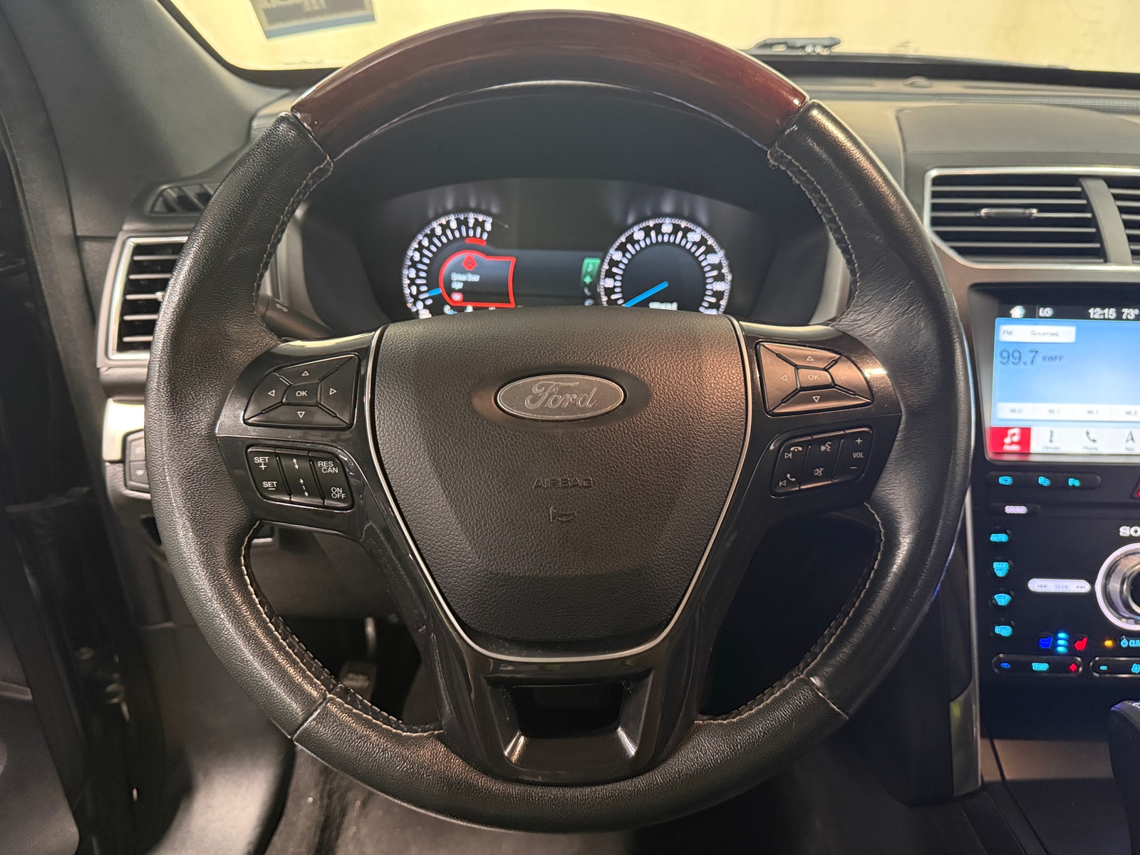Thumbnail: 2019 Ford Explorer - 4