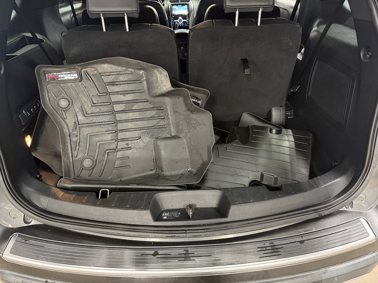 Thumbnail: 2019 Ford Explorer - 6