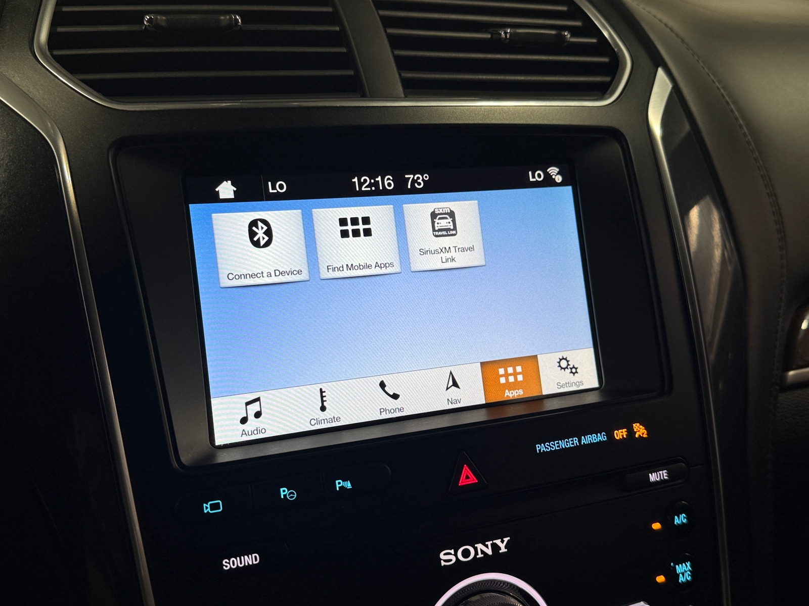 Thumbnail: 2019 Ford Explorer - 3