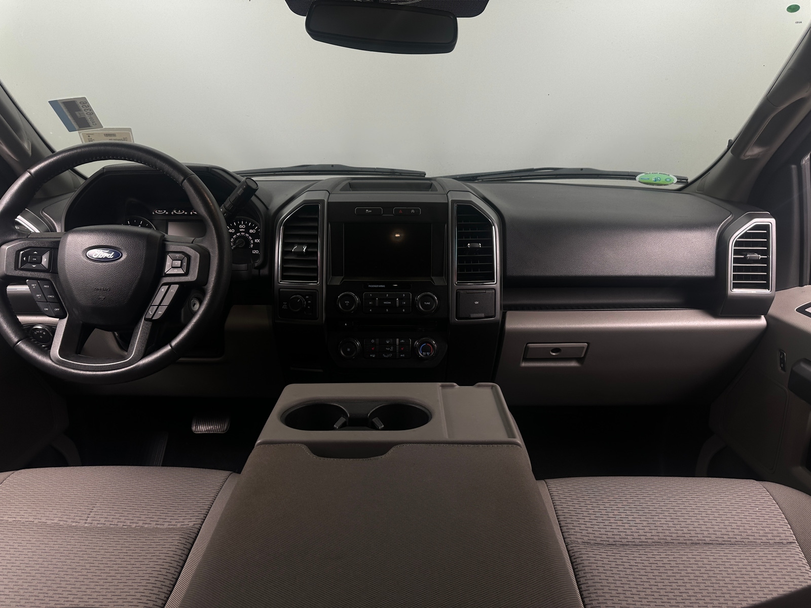 Thumbnail: 2018 Ford Econoline - 3