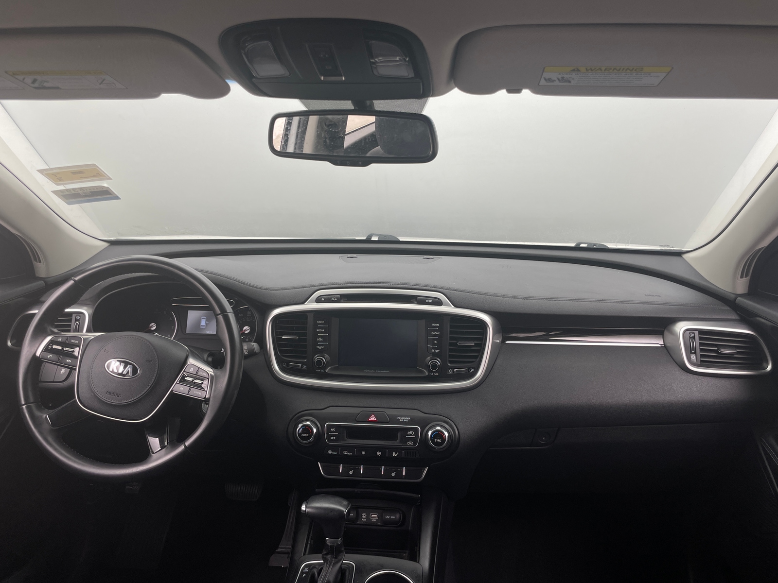 Thumbnail: 2019 Kia Sorento - 3