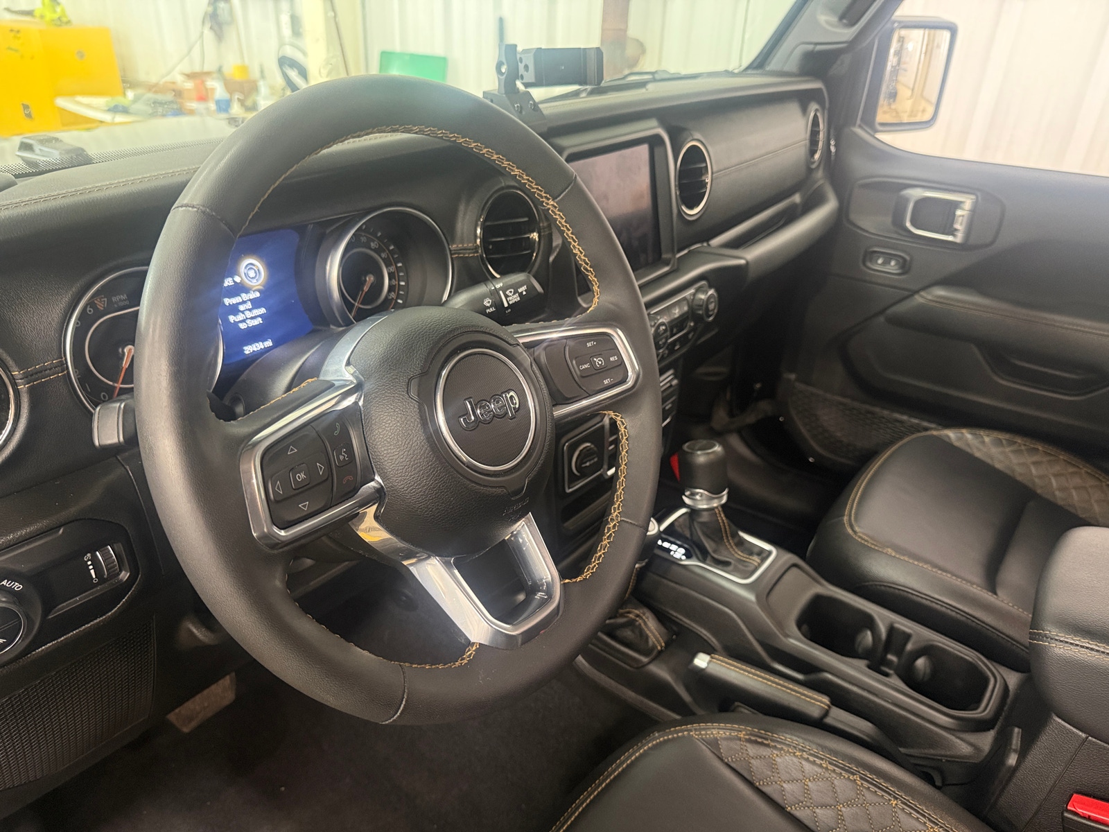 Thumbnail: 2023 Jeep Gladiator - 4
