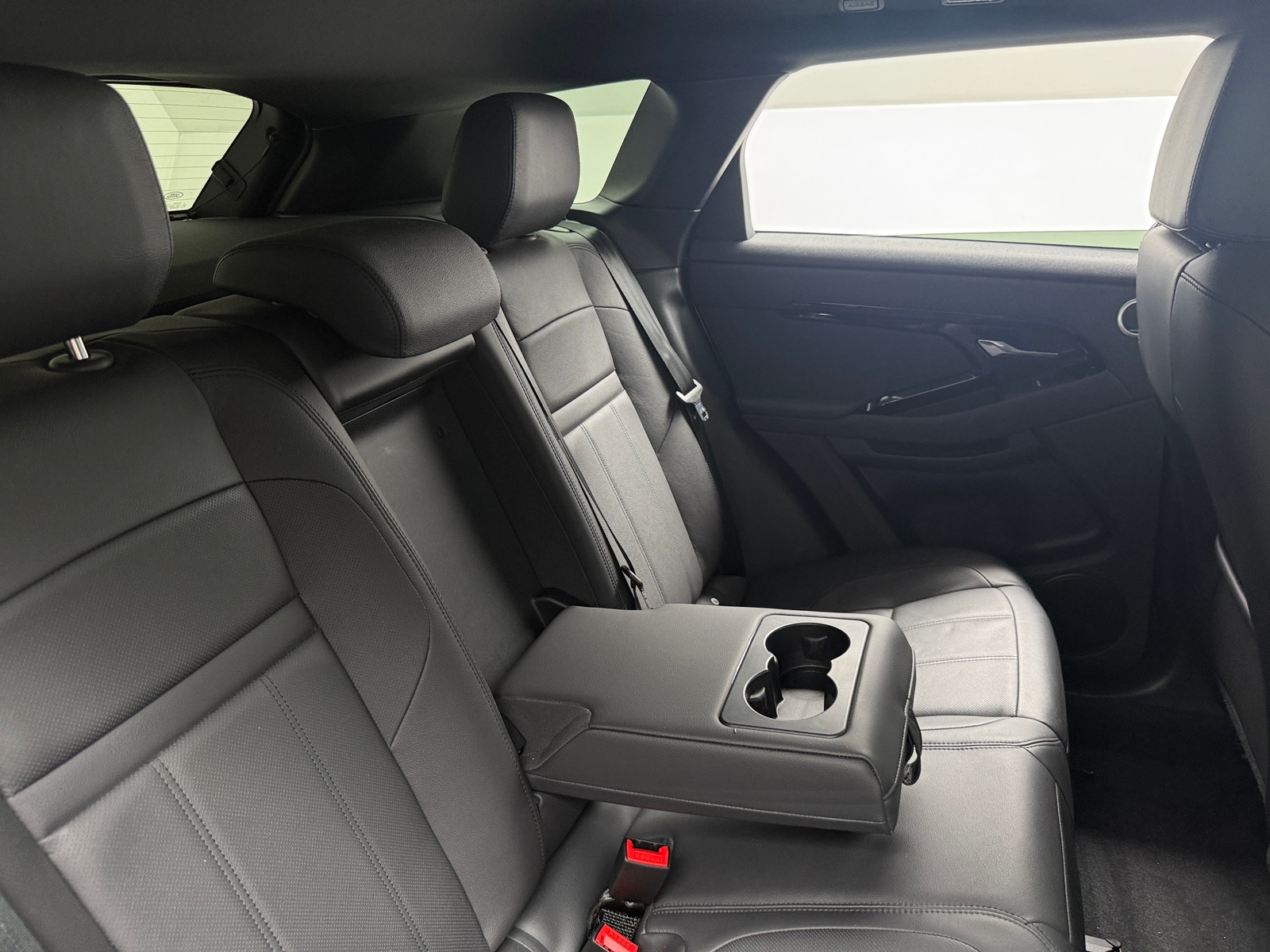 Thumbnail: 2026 Land Rover Range Rover Evoque - 5