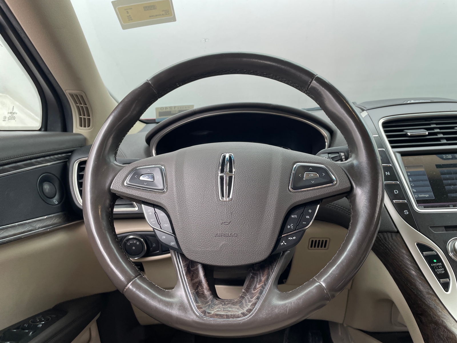 Thumbnail: 2016 Lincoln MKX - 4