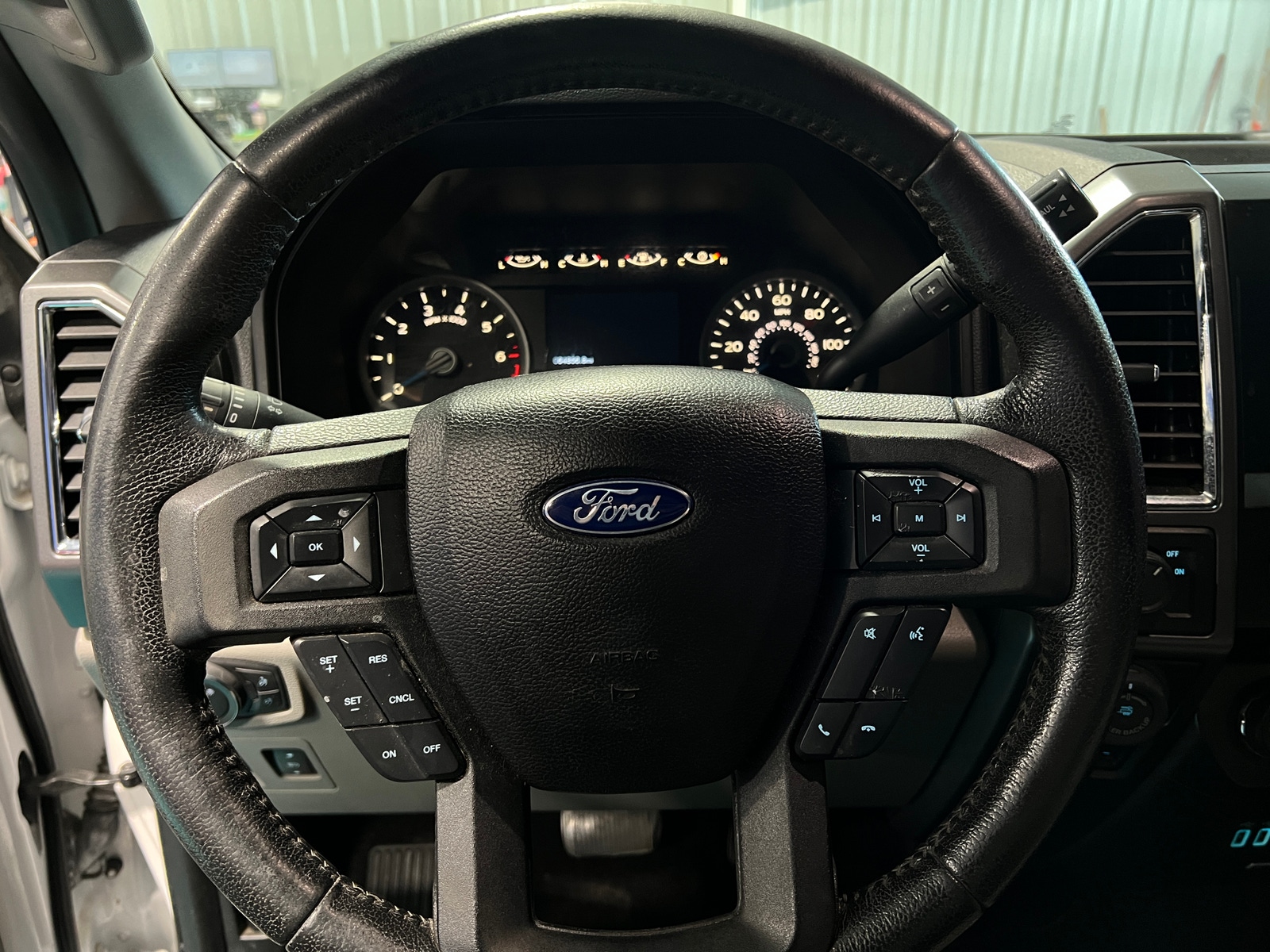 Thumbnail: 2016 Ford Econoline - 5