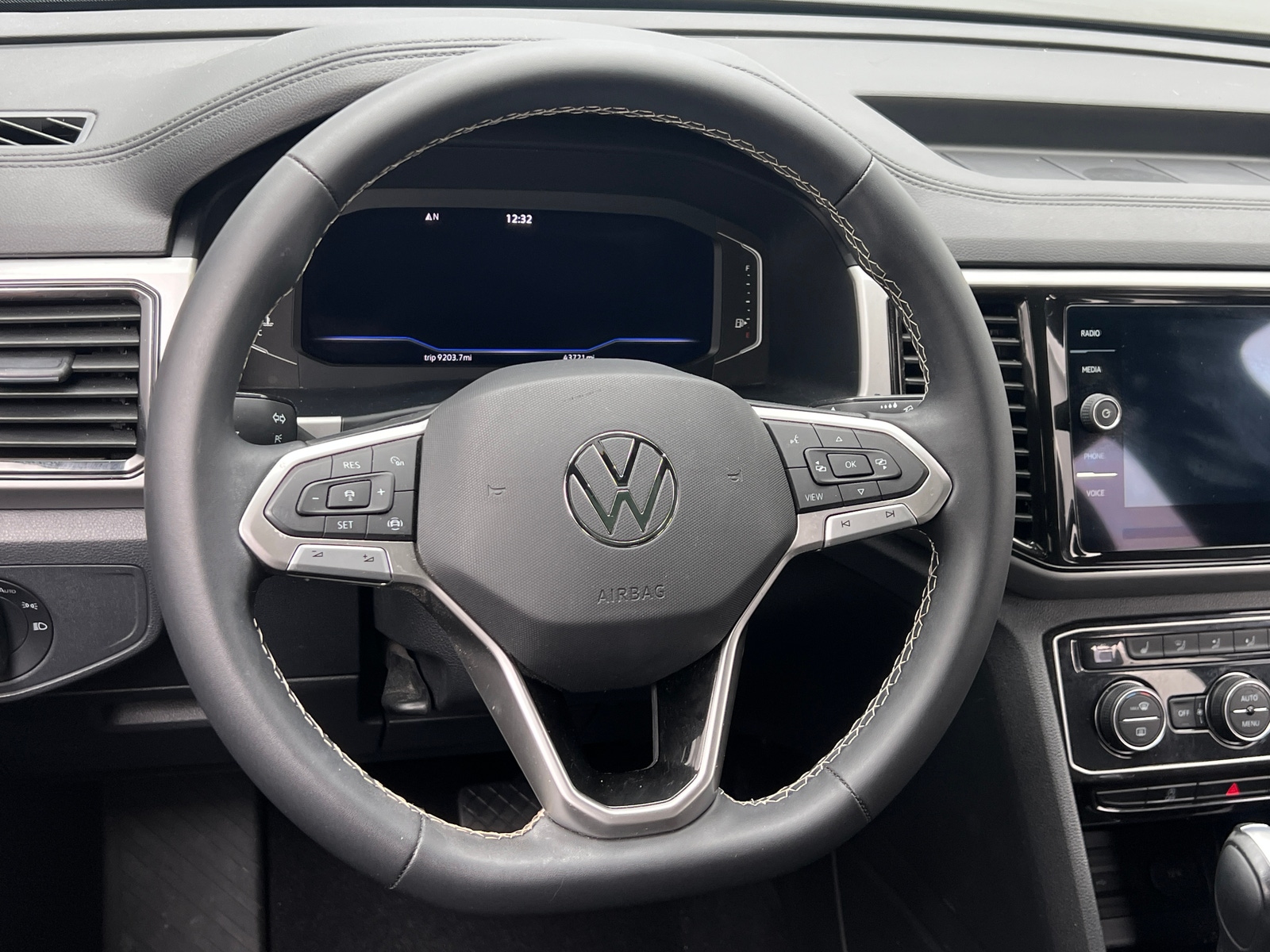 Thumbnail: 2023 Volkswagen Atlas - 4