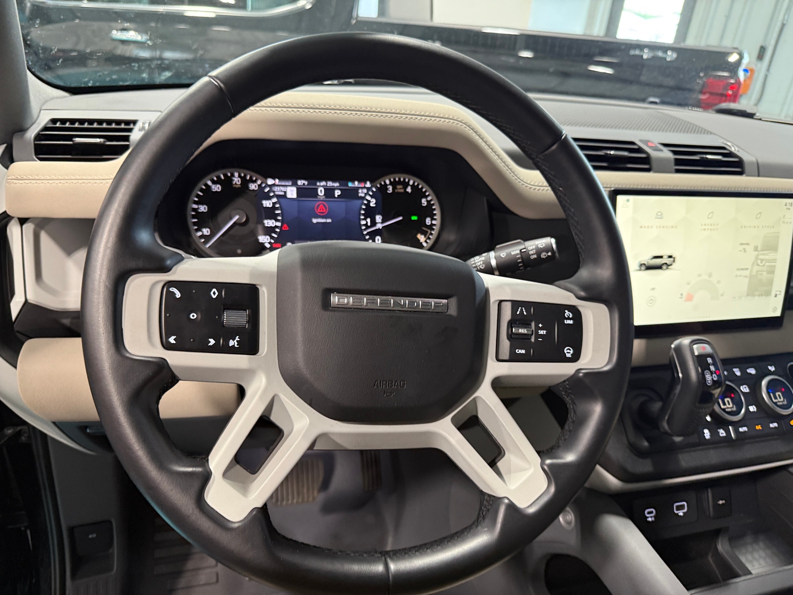 Thumbnail: 2023 Land Rover Defender - 4