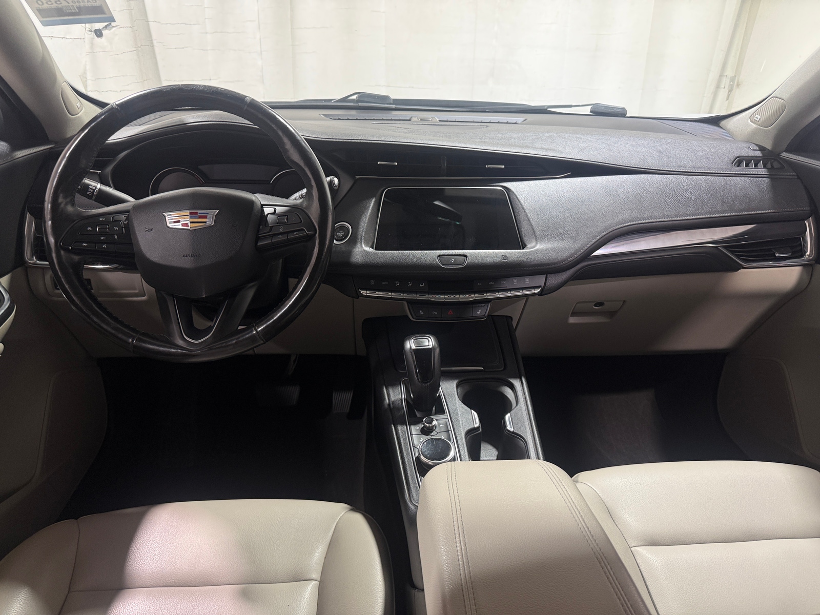 Thumbnail: 2019 Cadillac XT4 - 2