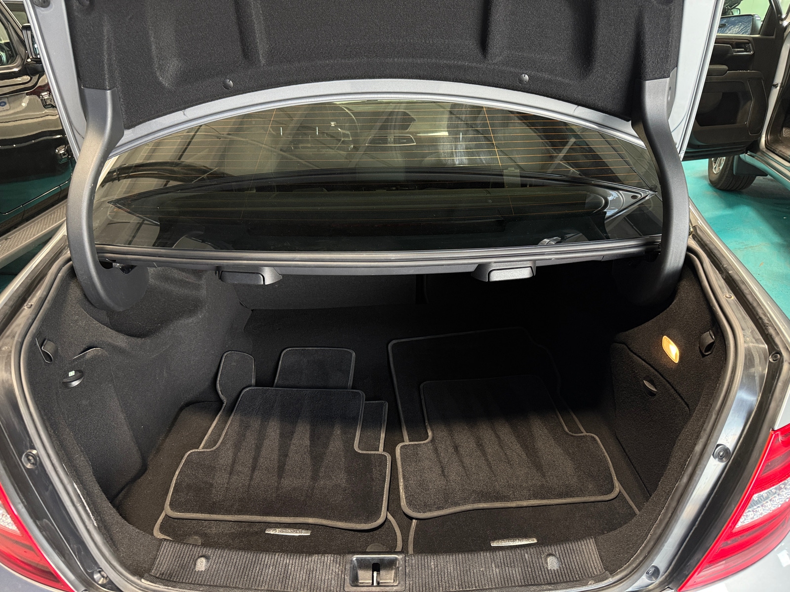 Thumbnail: 2014 Mercedes-Benz C-Class - 6