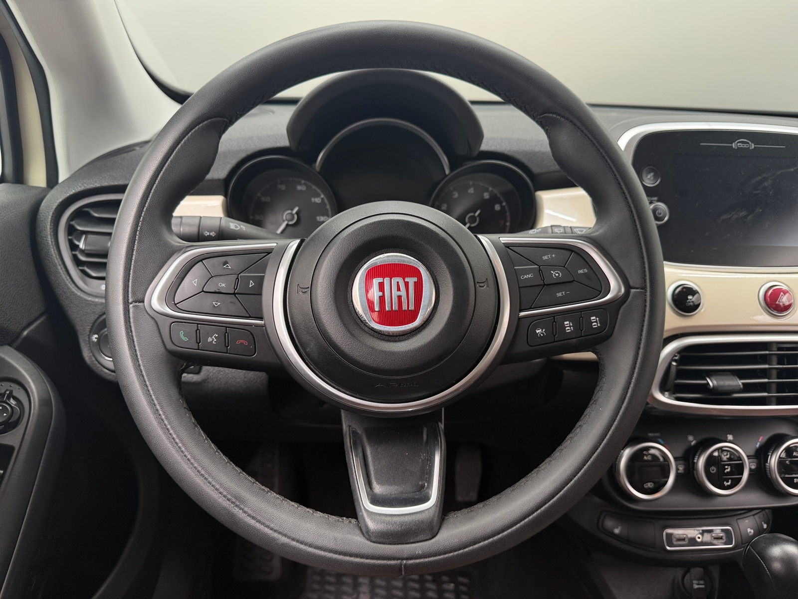 Thumbnail: 2019 Fiat 500X - 4
