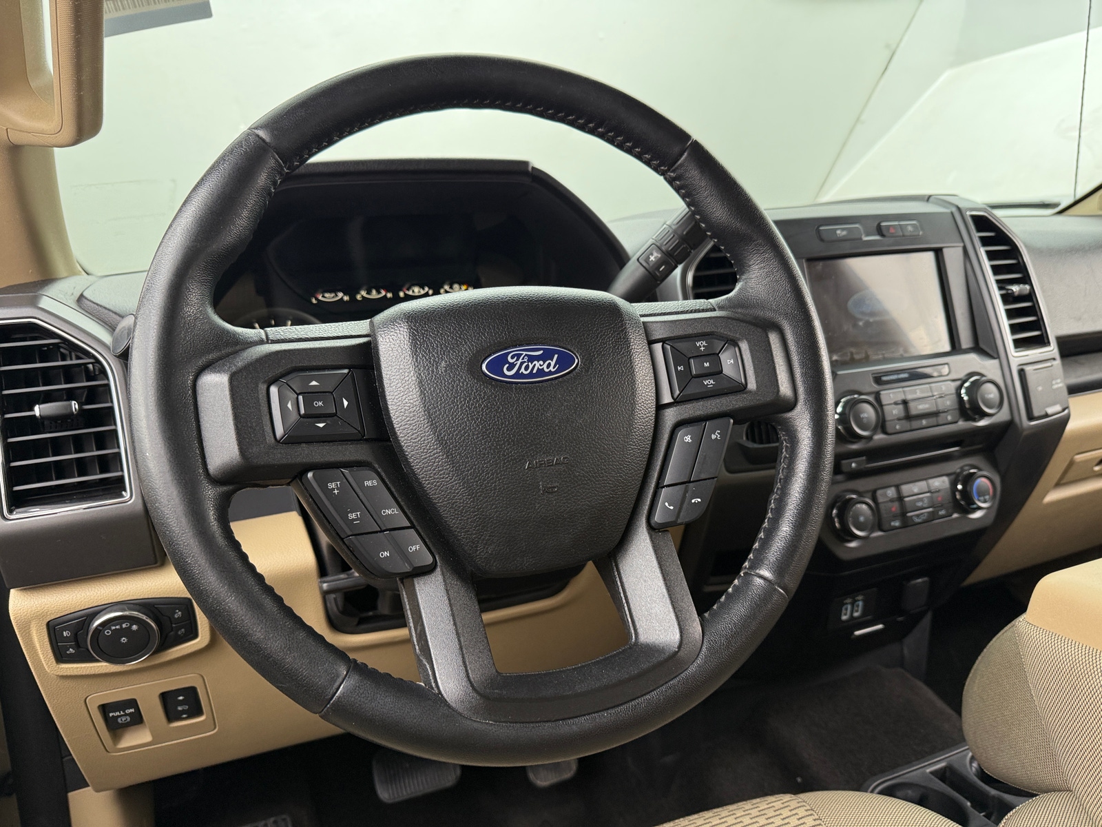Thumbnail: 2018 Ford Econoline - 5