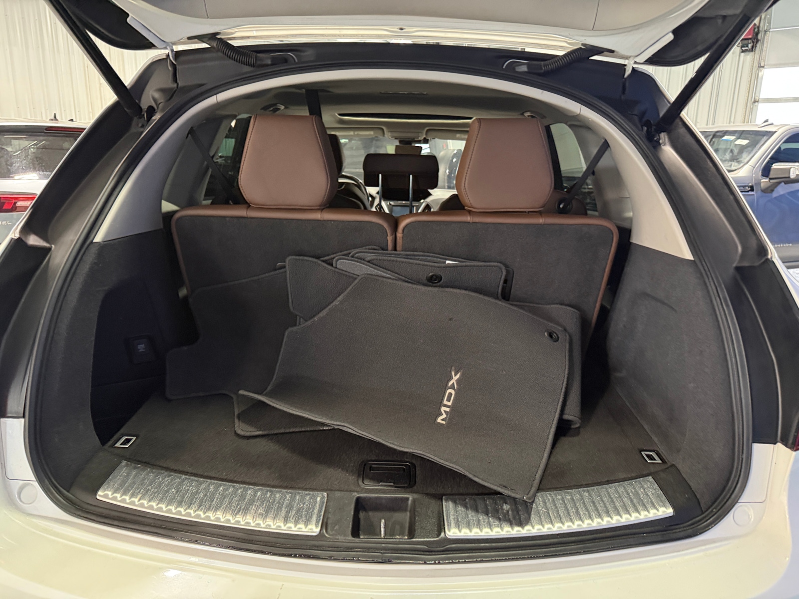 Thumbnail: 2019 Acura MDX - 6