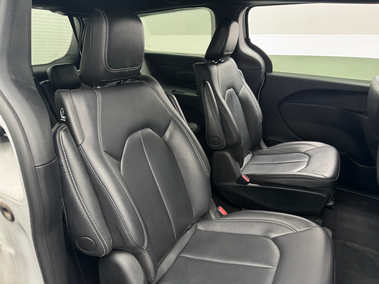 Thumbnail: 2024 Chrysler Pacifica - 5