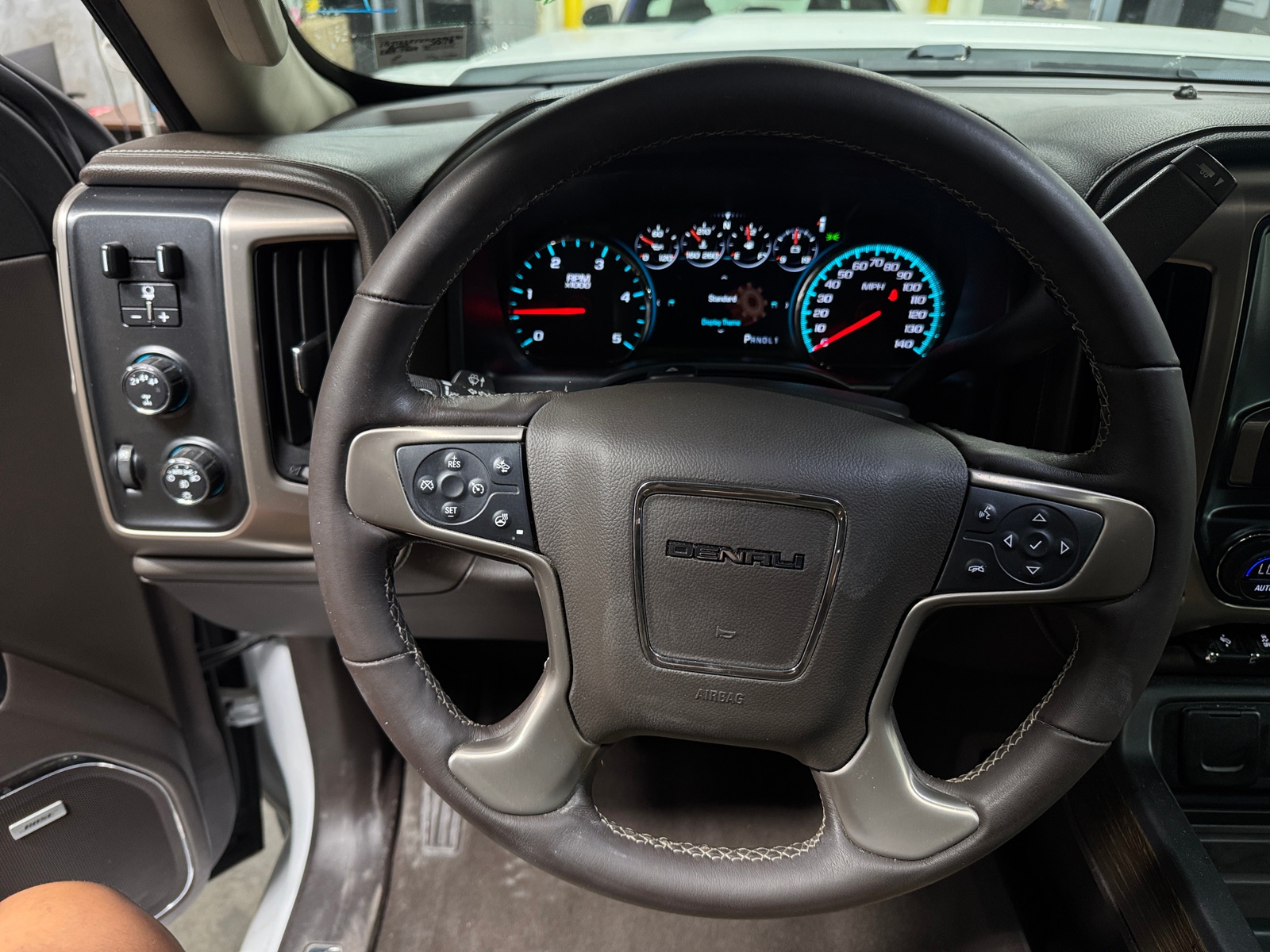 Thumbnail: 2019 GMC Sierra 2500 - 4