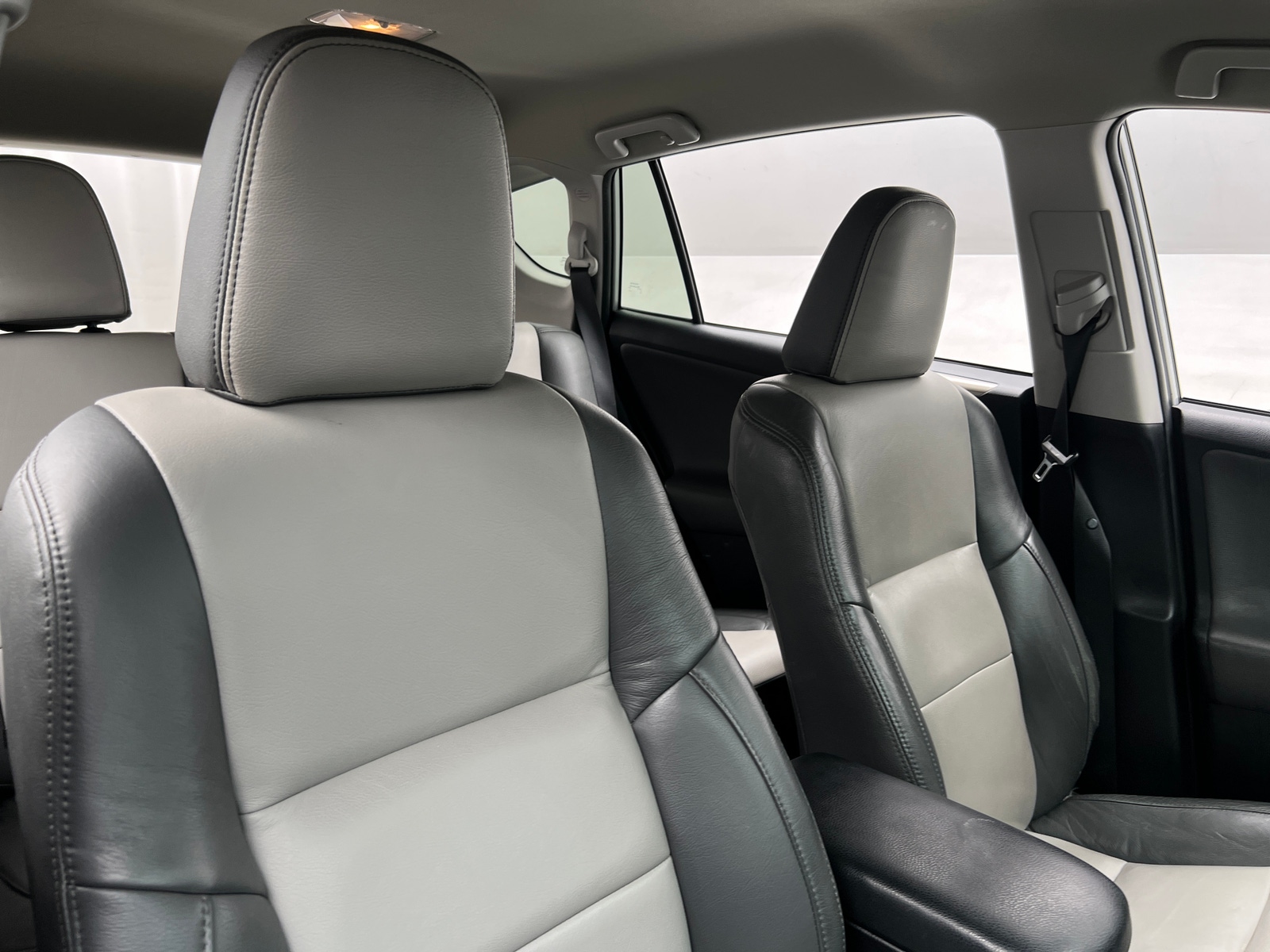 Thumbnail: 2015 Toyota RAV4 - 2