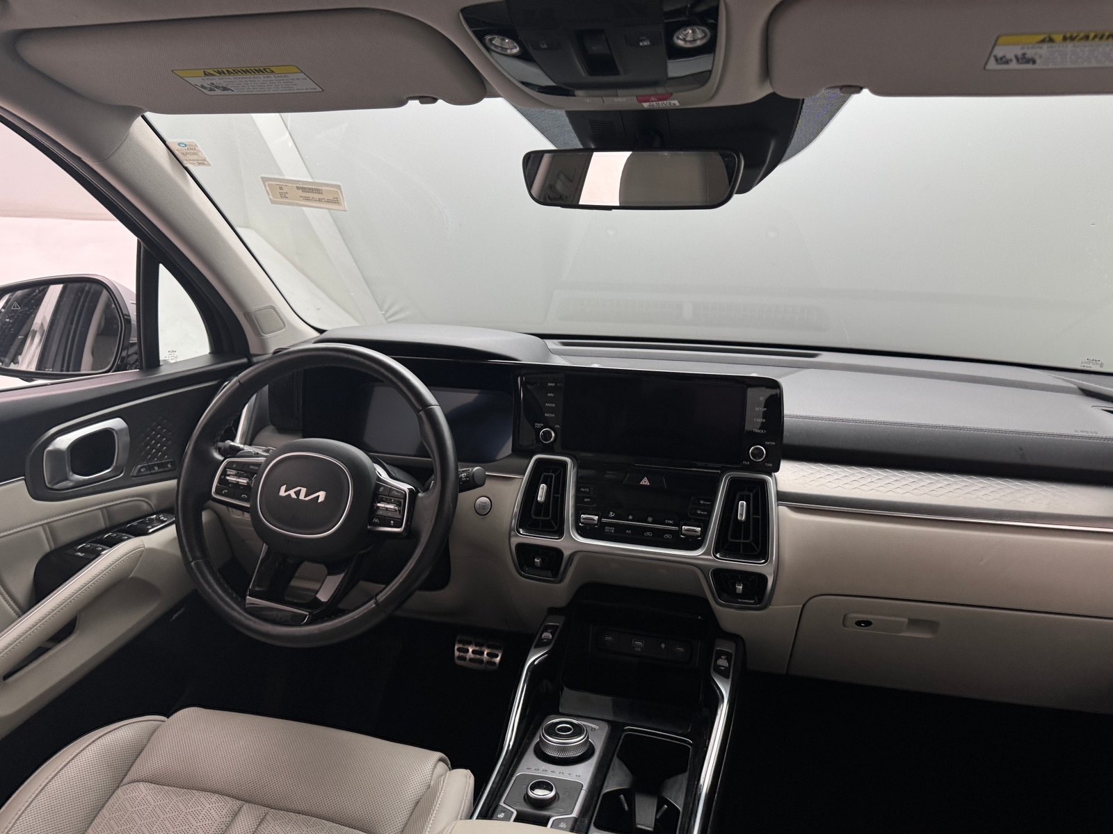 Thumbnail: 2023 Kia Sorento - 2
