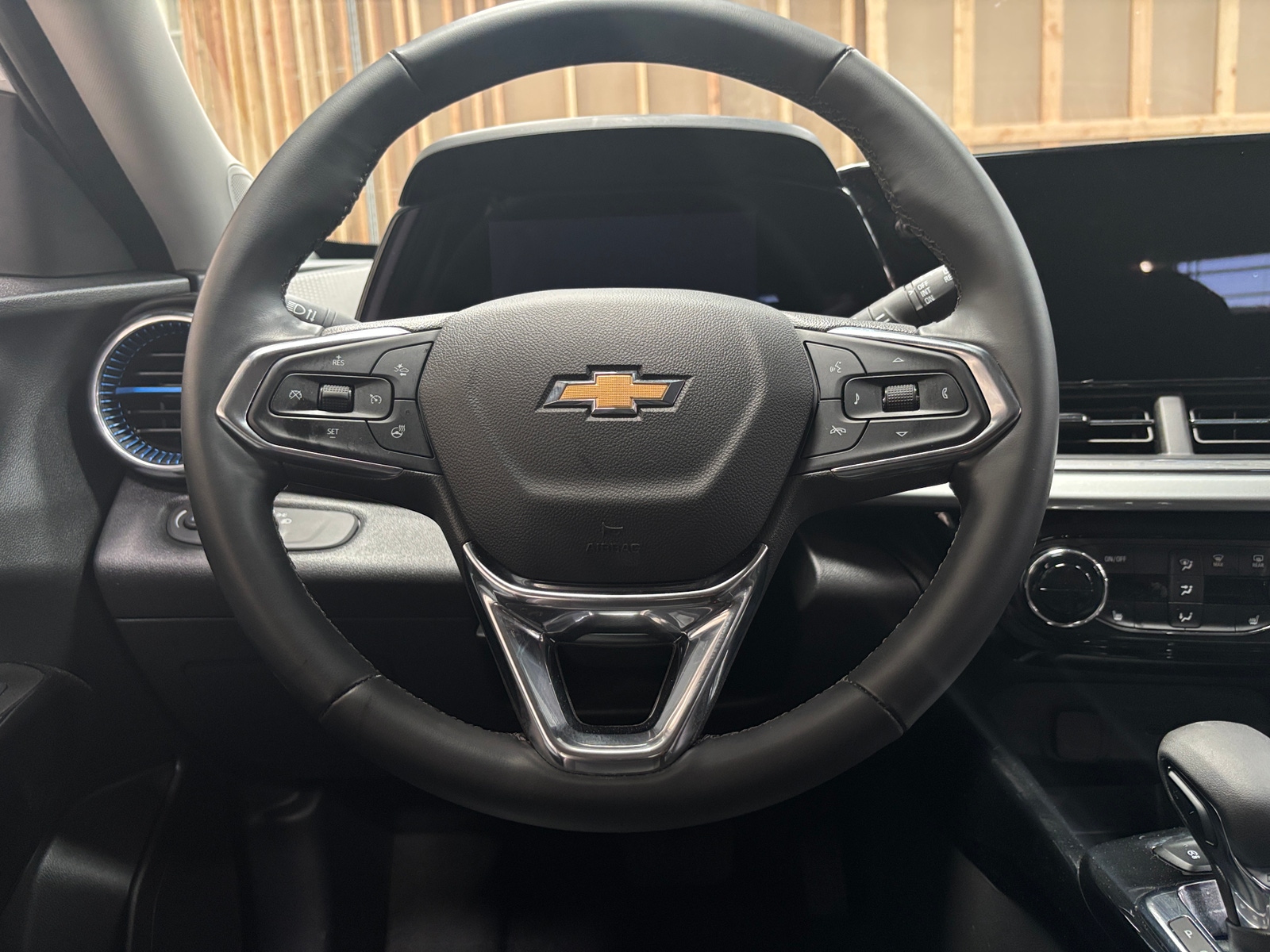 Thumbnail: 2025 Chevrolet Trax - 5