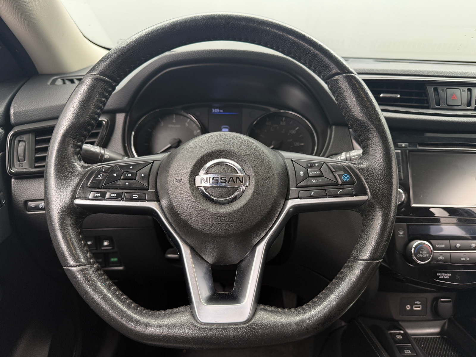Thumbnail: 2019 Nissan Rogue - 4
