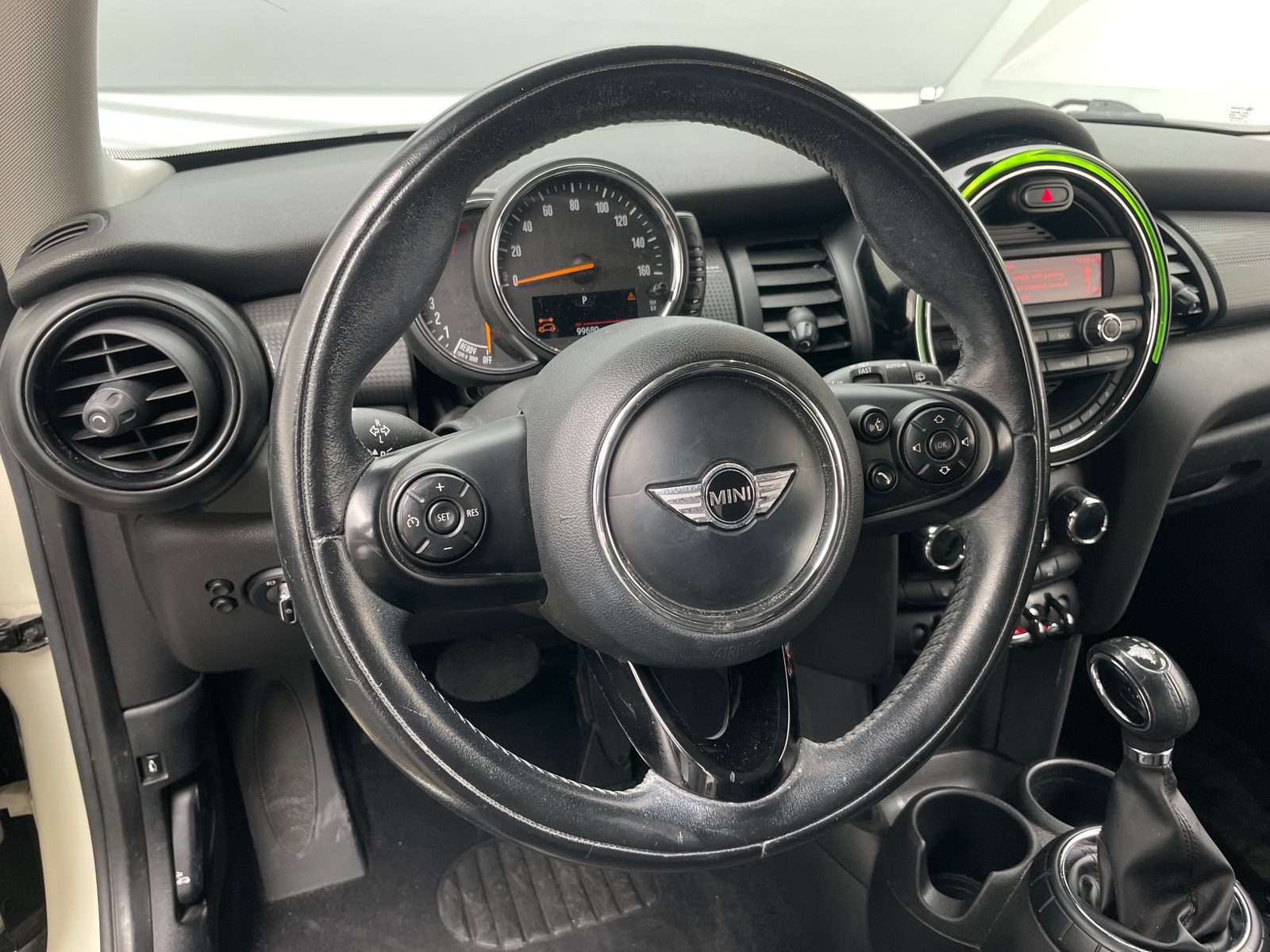 Thumbnail: 2015 MINI Cooper Hardtop - 4