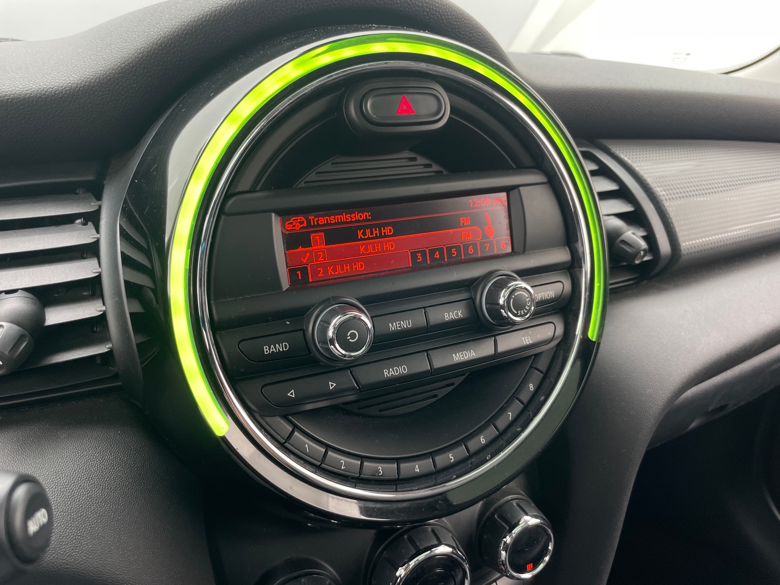 Thumbnail: 2015 MINI Cooper Hardtop - 3