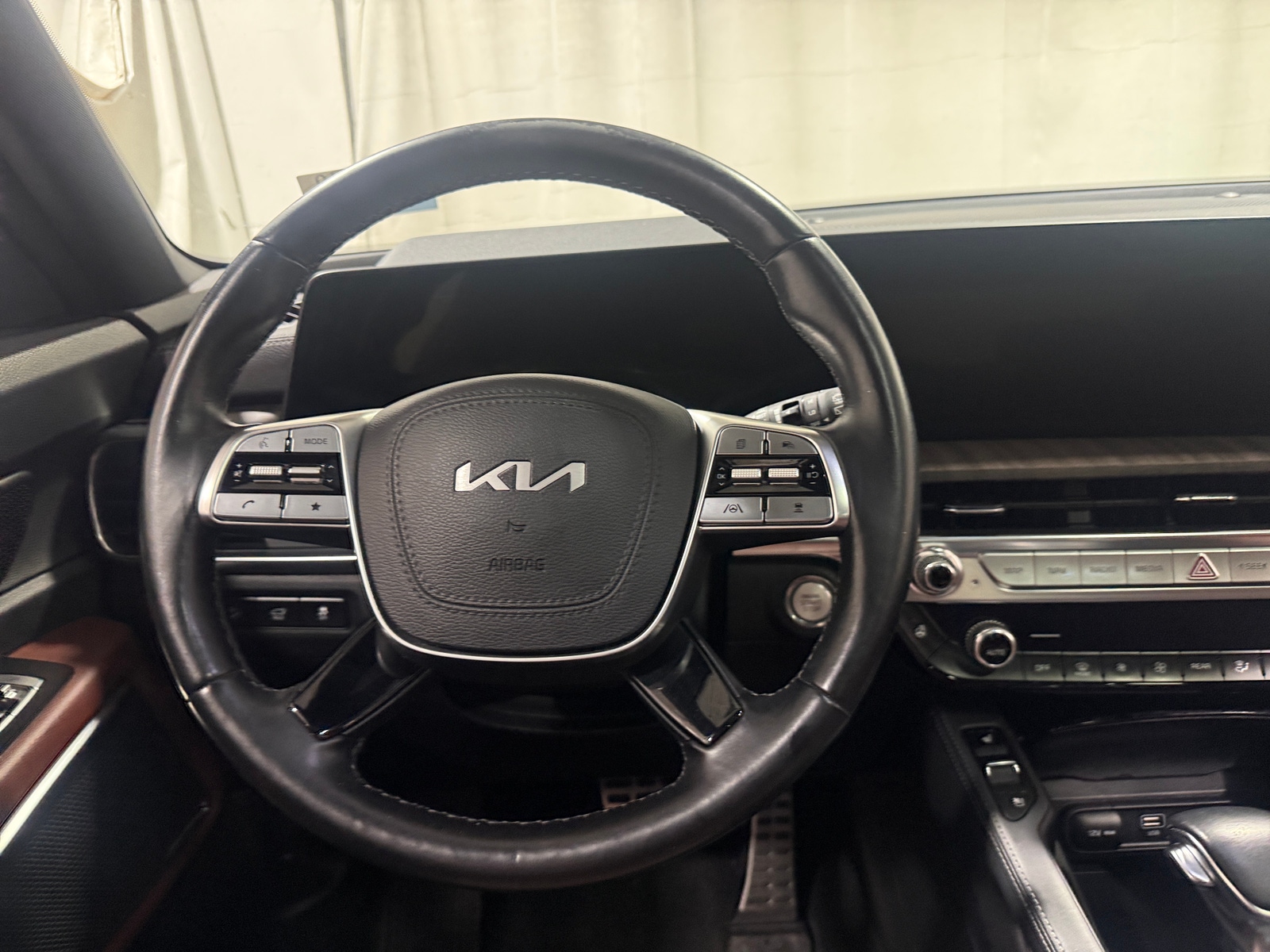 Thumbnail: 2023 Kia Telluride - 4
