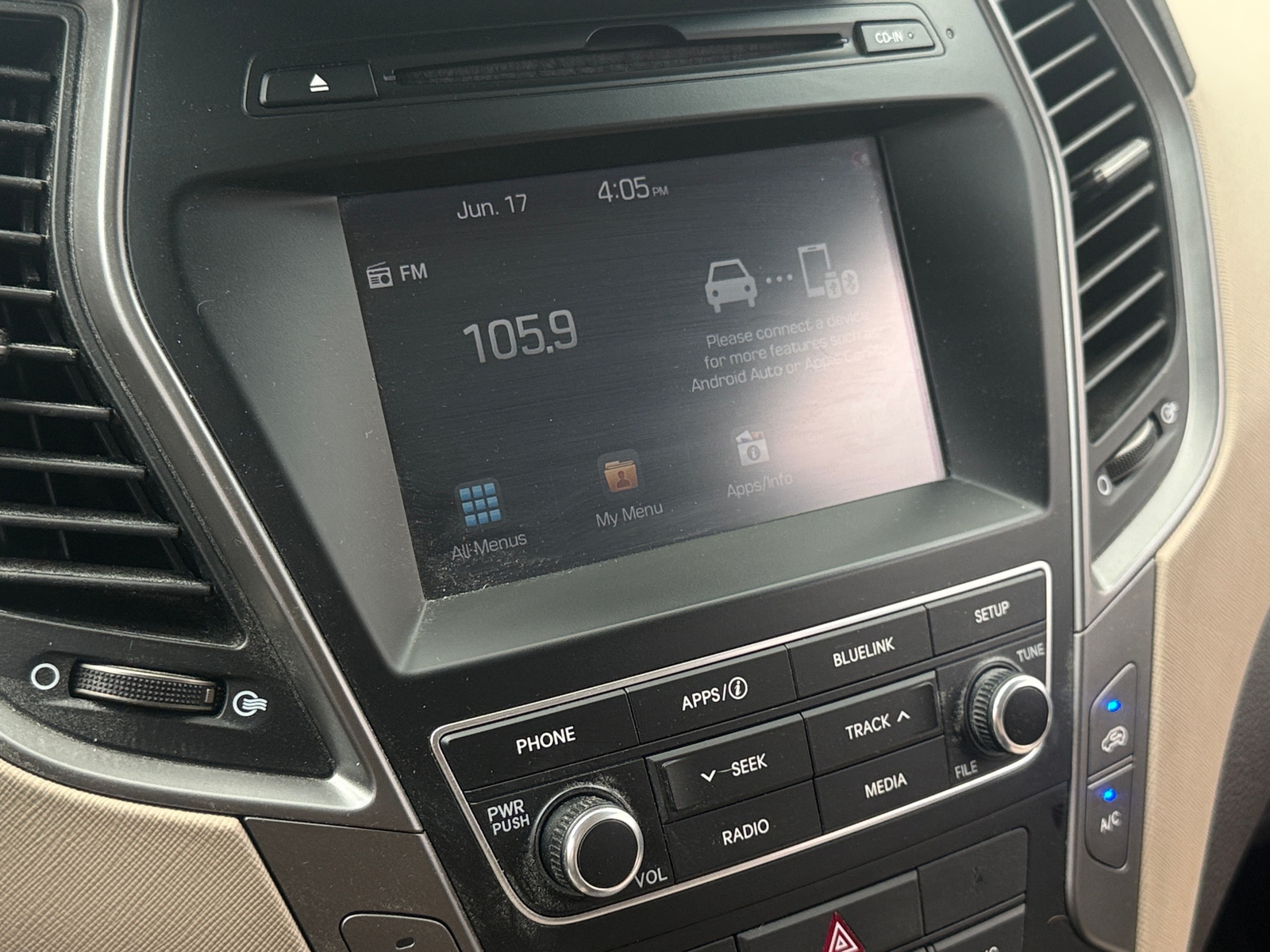 Thumbnail: 2018 Hyundai Santa Fe - 4