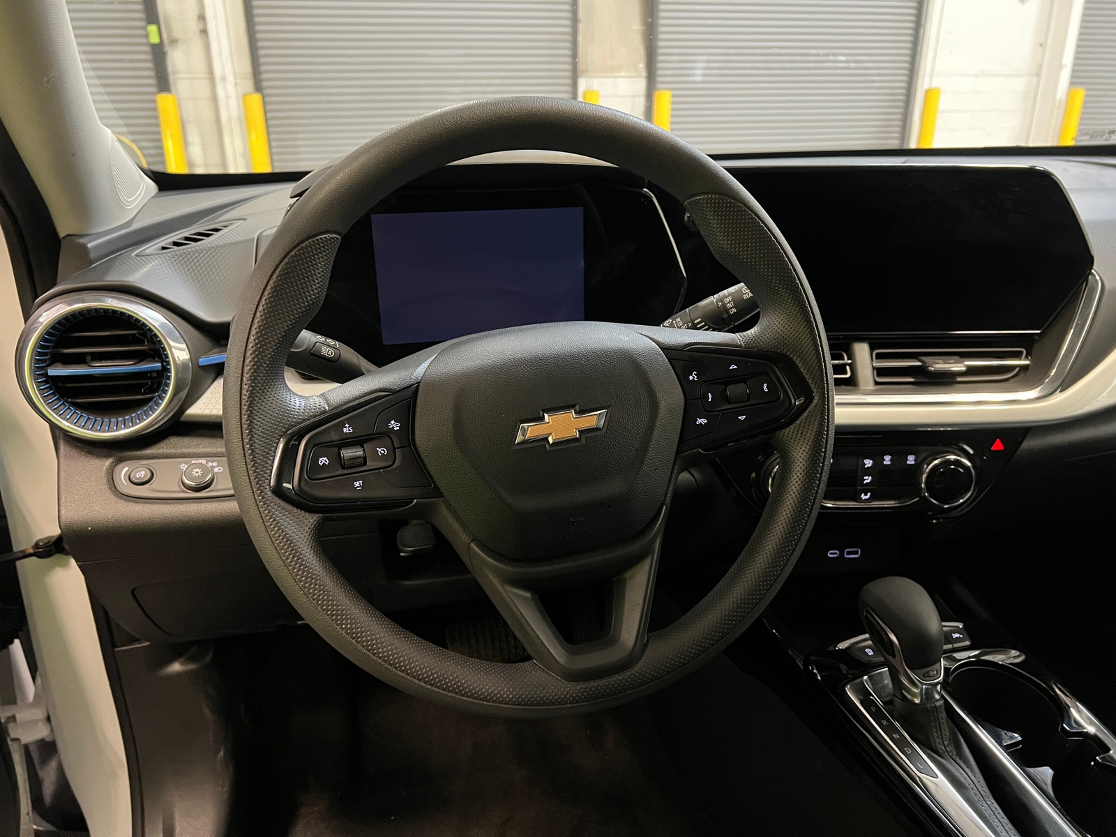 Thumbnail: 2025 Chevrolet Trax - 5