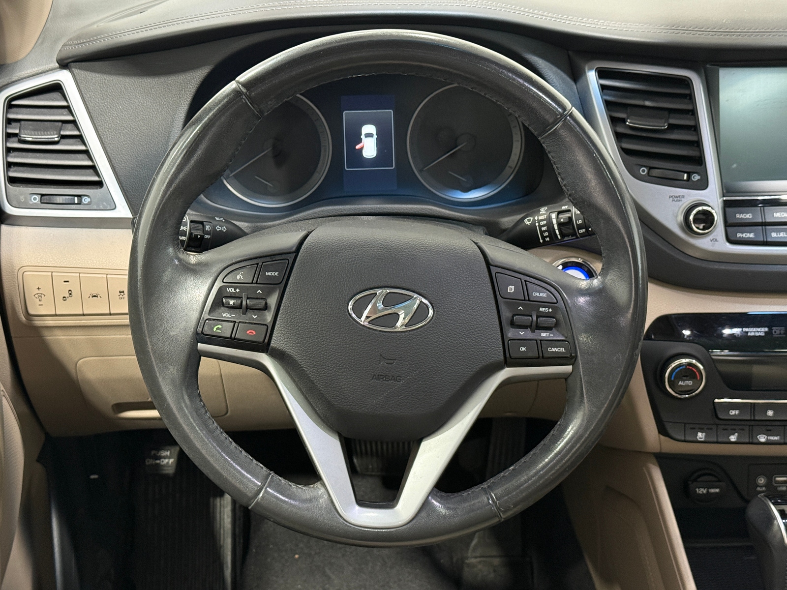 Thumbnail: 2016 Hyundai Tucson - 4