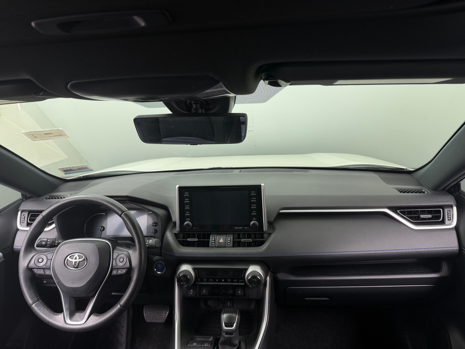 Thumbnail: 2021 Toyota RAV4 - 3