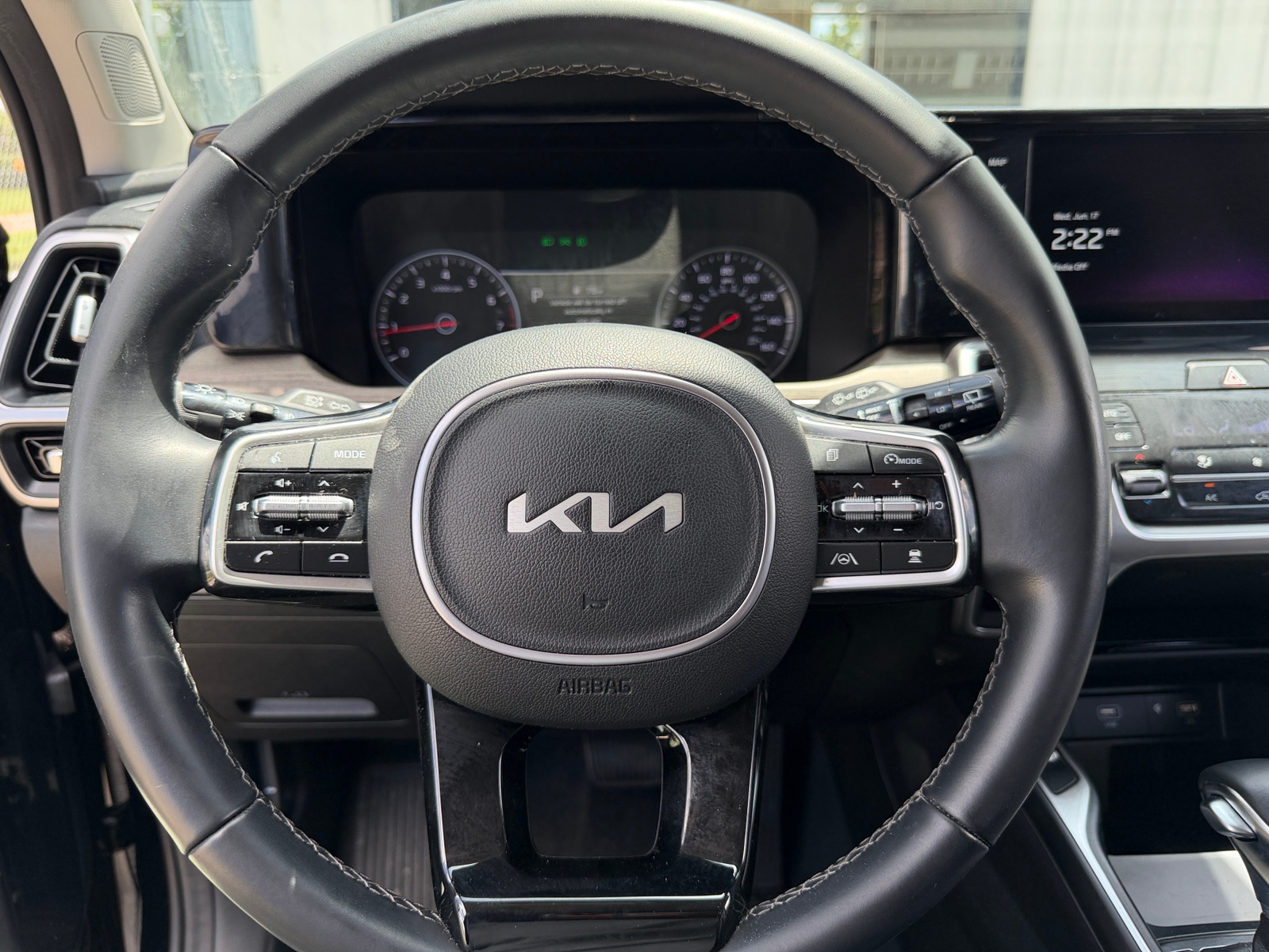 Thumbnail: 2022 Kia Sorento - 4