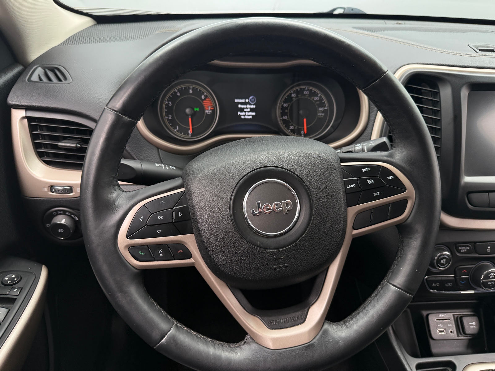 Thumbnail: 2017 Jeep Cherokee - 4