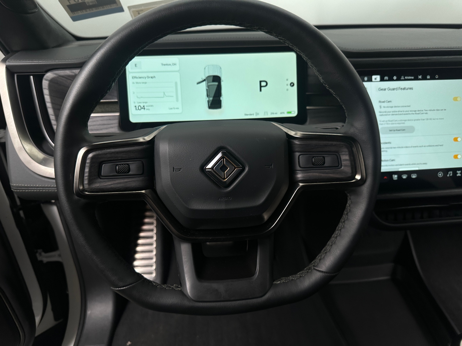 Thumbnail: 2024 Rivian R1S - 4