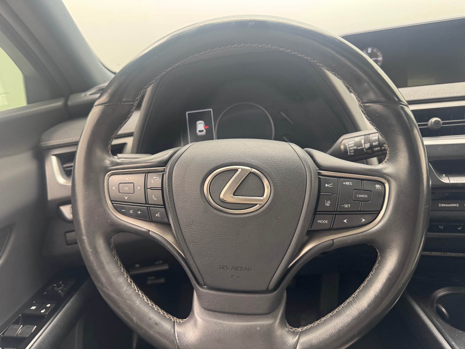 Thumbnail: 2020 Lexus UX - 5