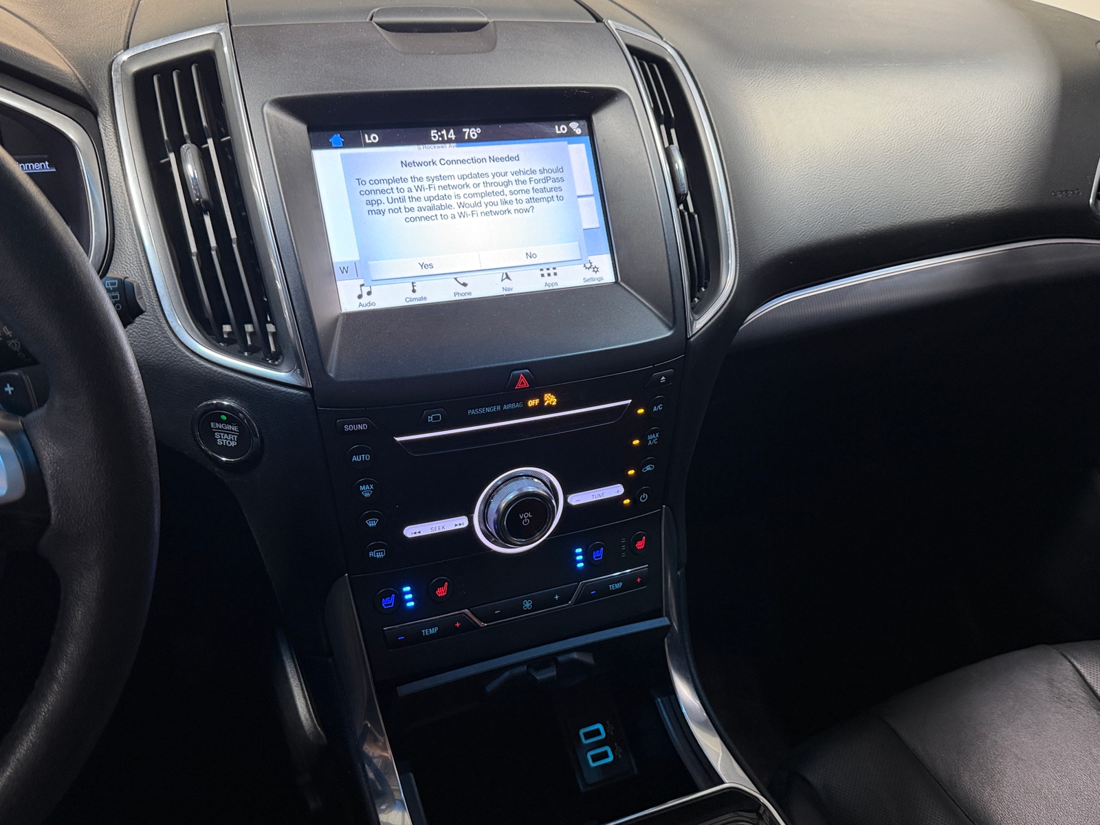 Thumbnail: 2019 Ford Edge - 3
