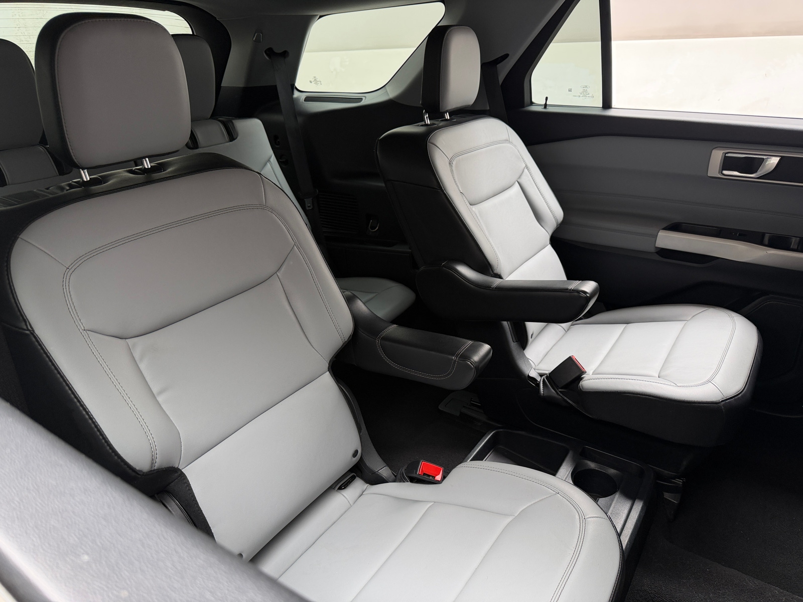 Thumbnail: 2021 Ford Explorer - 5