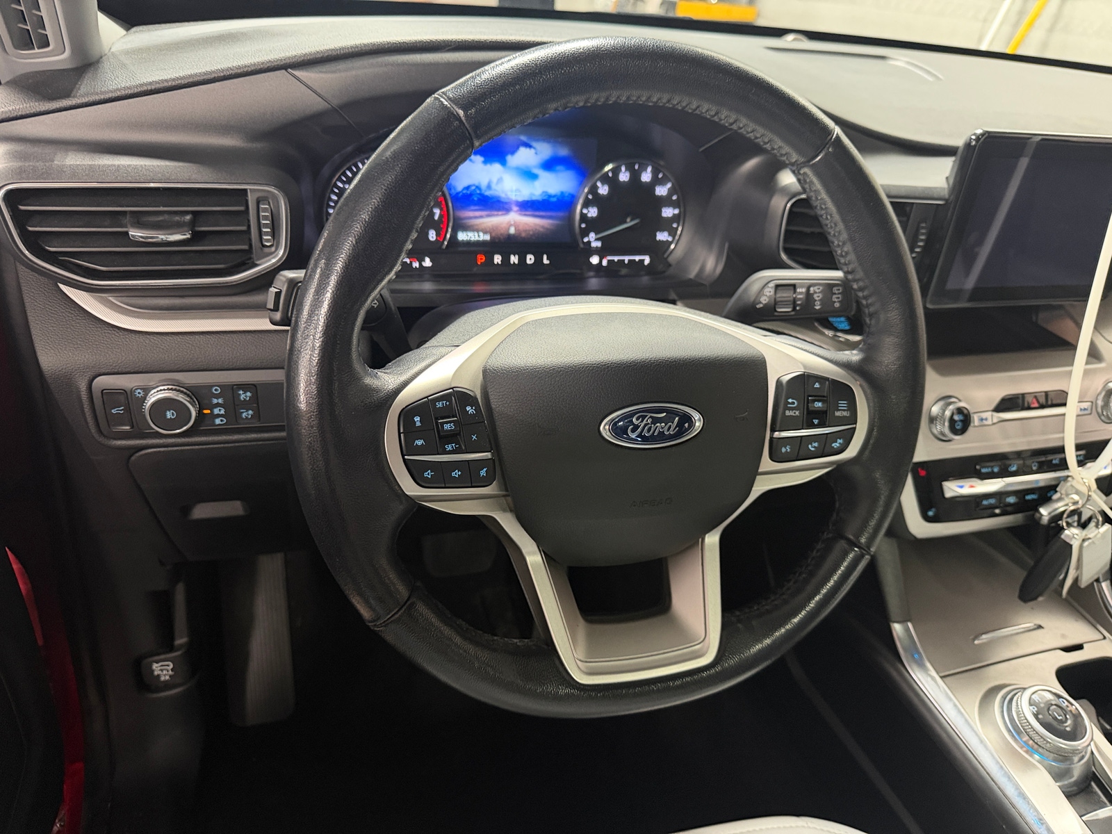 Thumbnail: 2021 Ford Explorer - 4