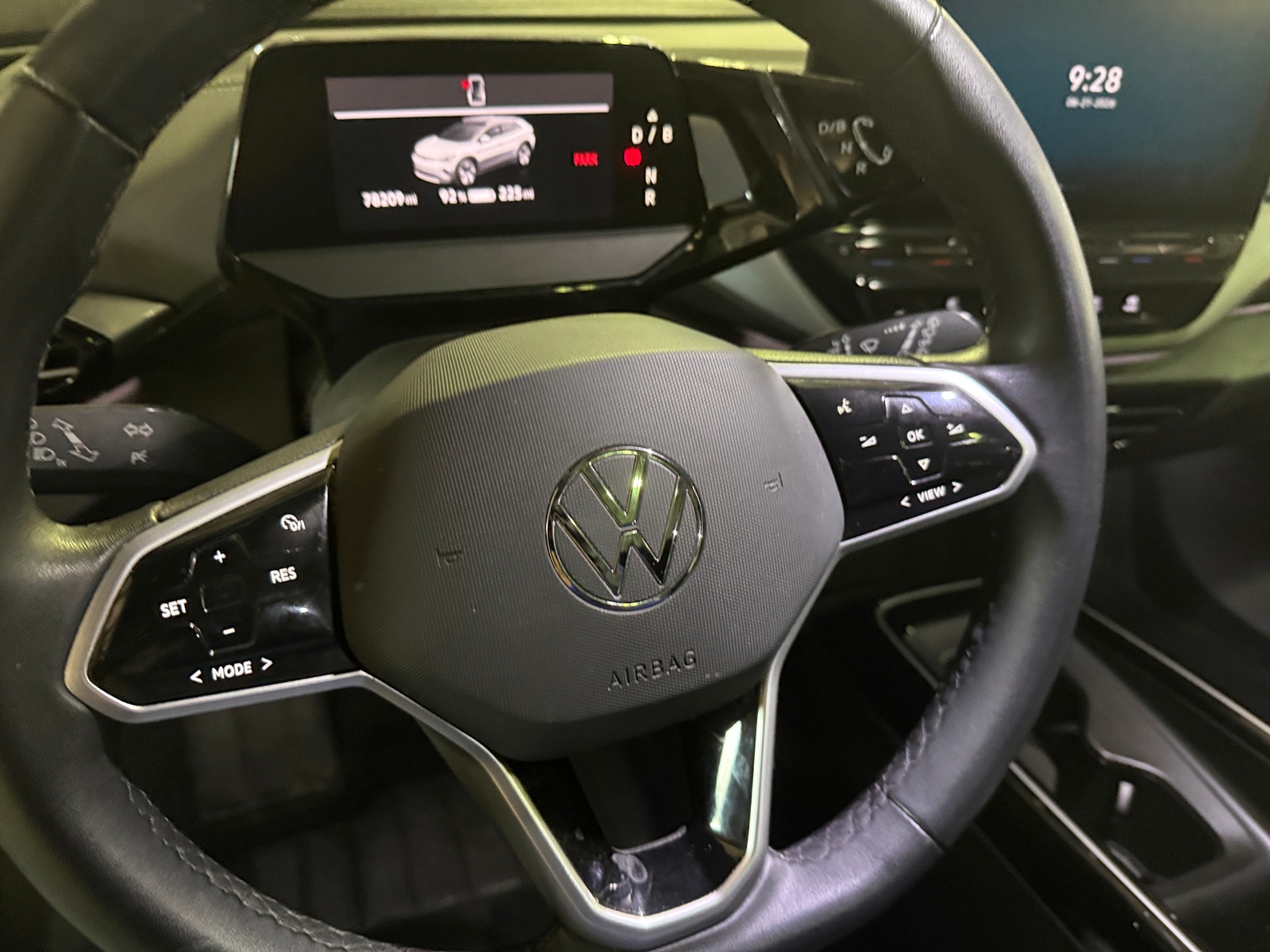 Thumbnail: 2023 Volkswagen ID.4 - 4