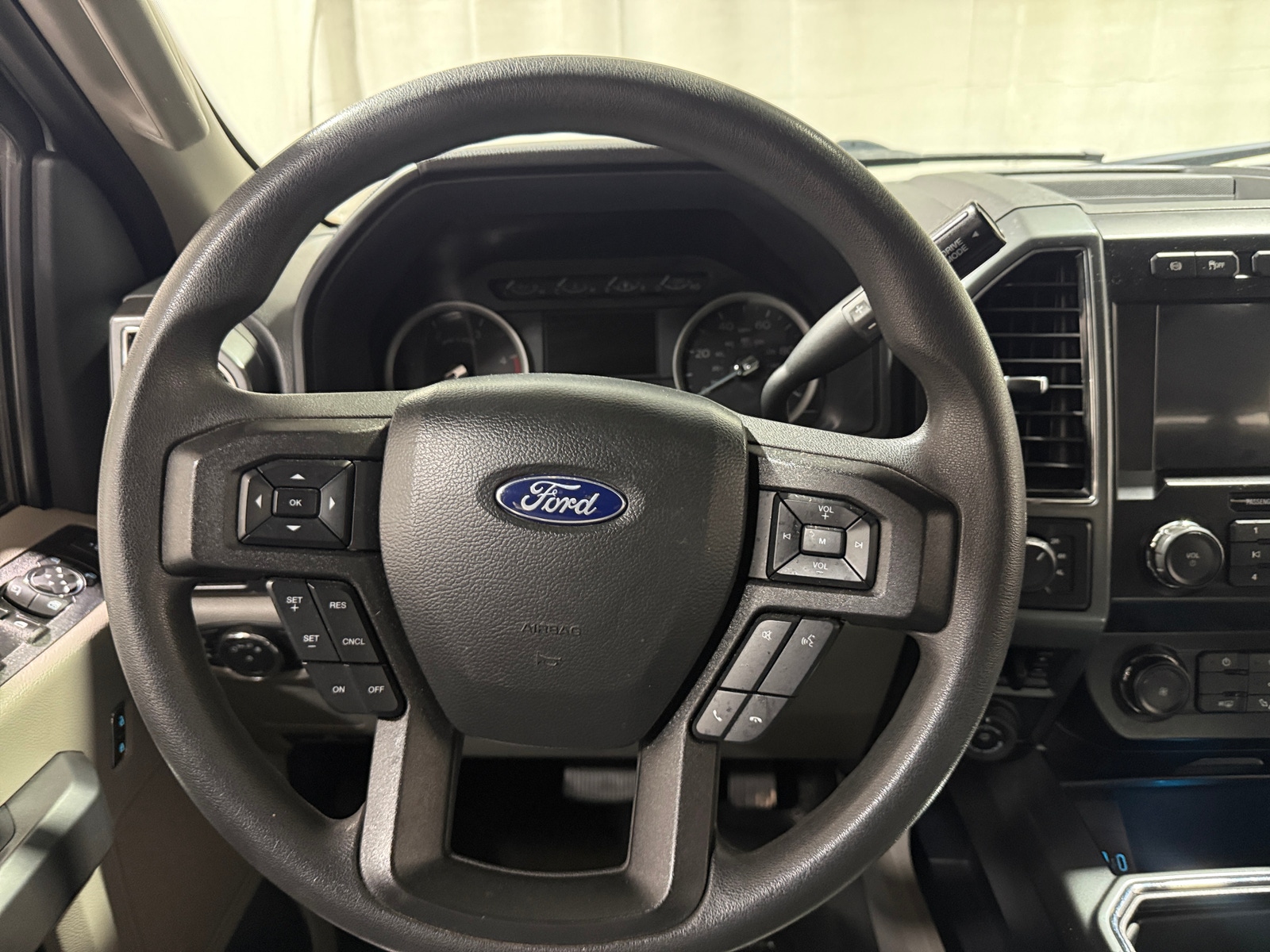 Thumbnail: 2022 Ford Econoline - 5