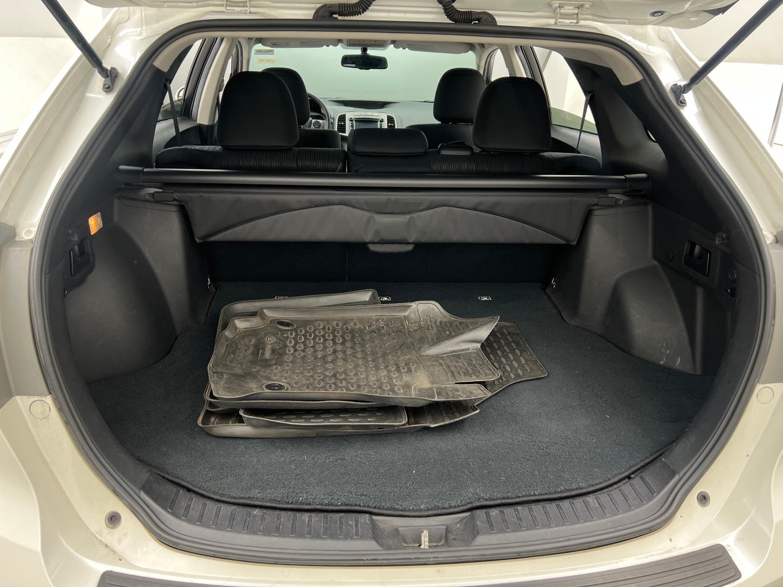 Thumbnail: 2013 Toyota Venza - 7