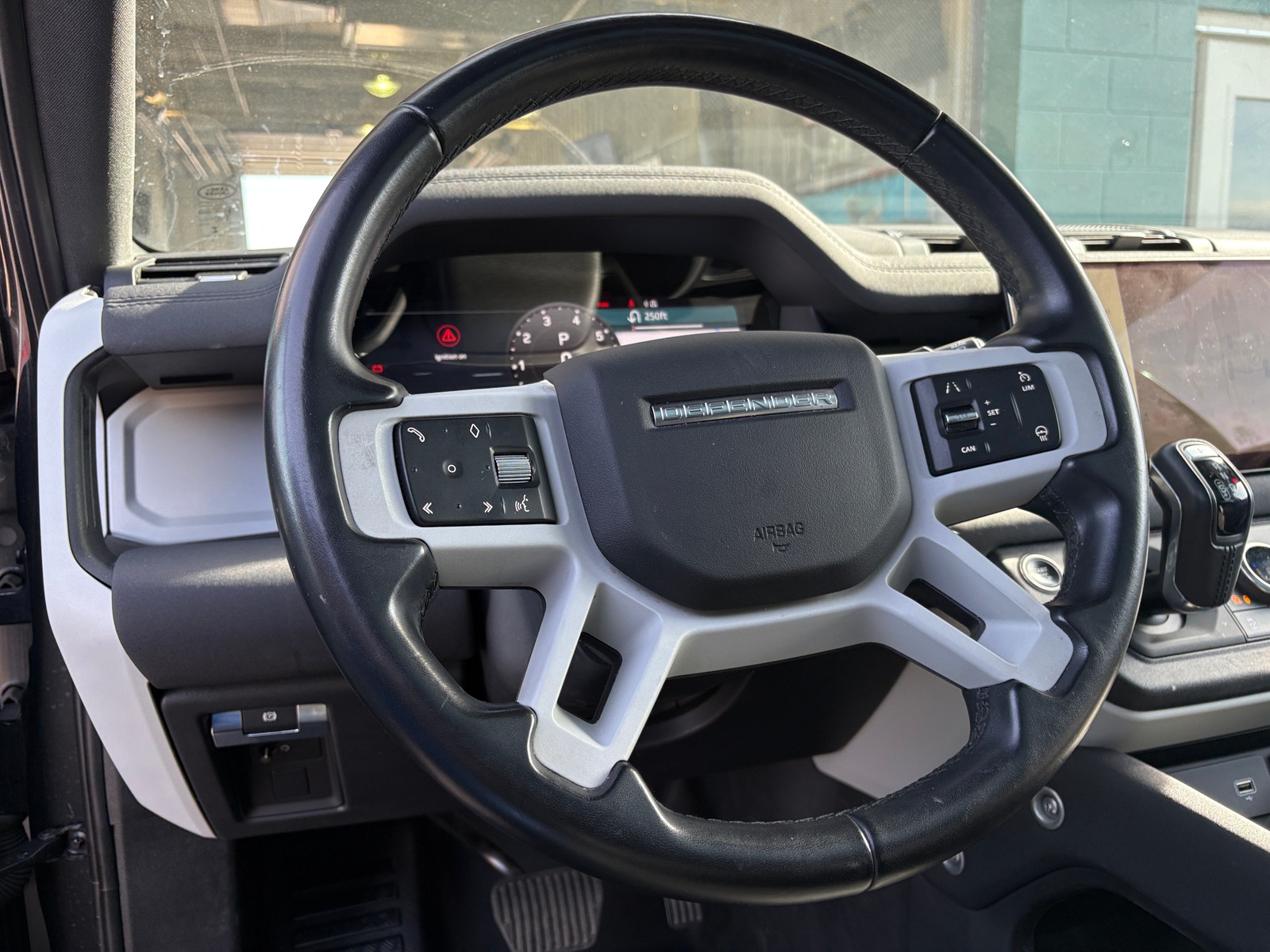 Thumbnail: 2023 Land Rover Defender - 4