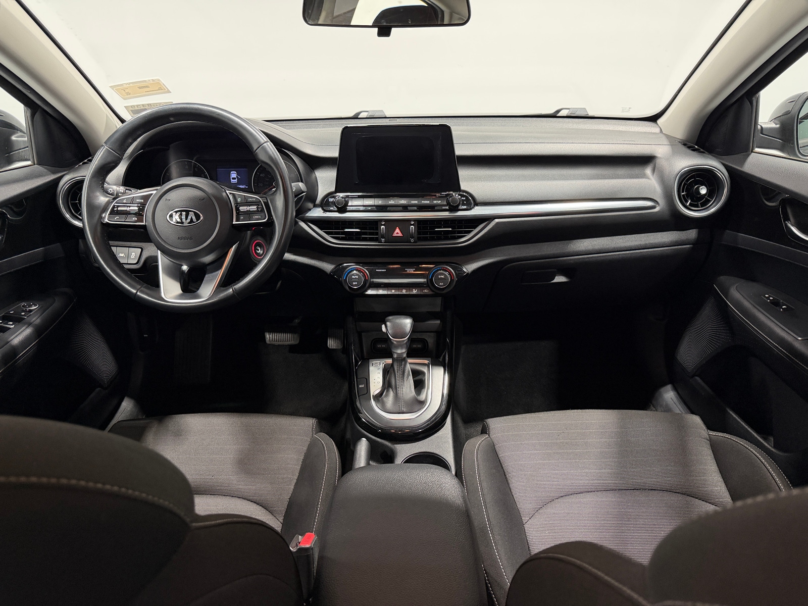 Thumbnail: 2019 Kia Forte - 3