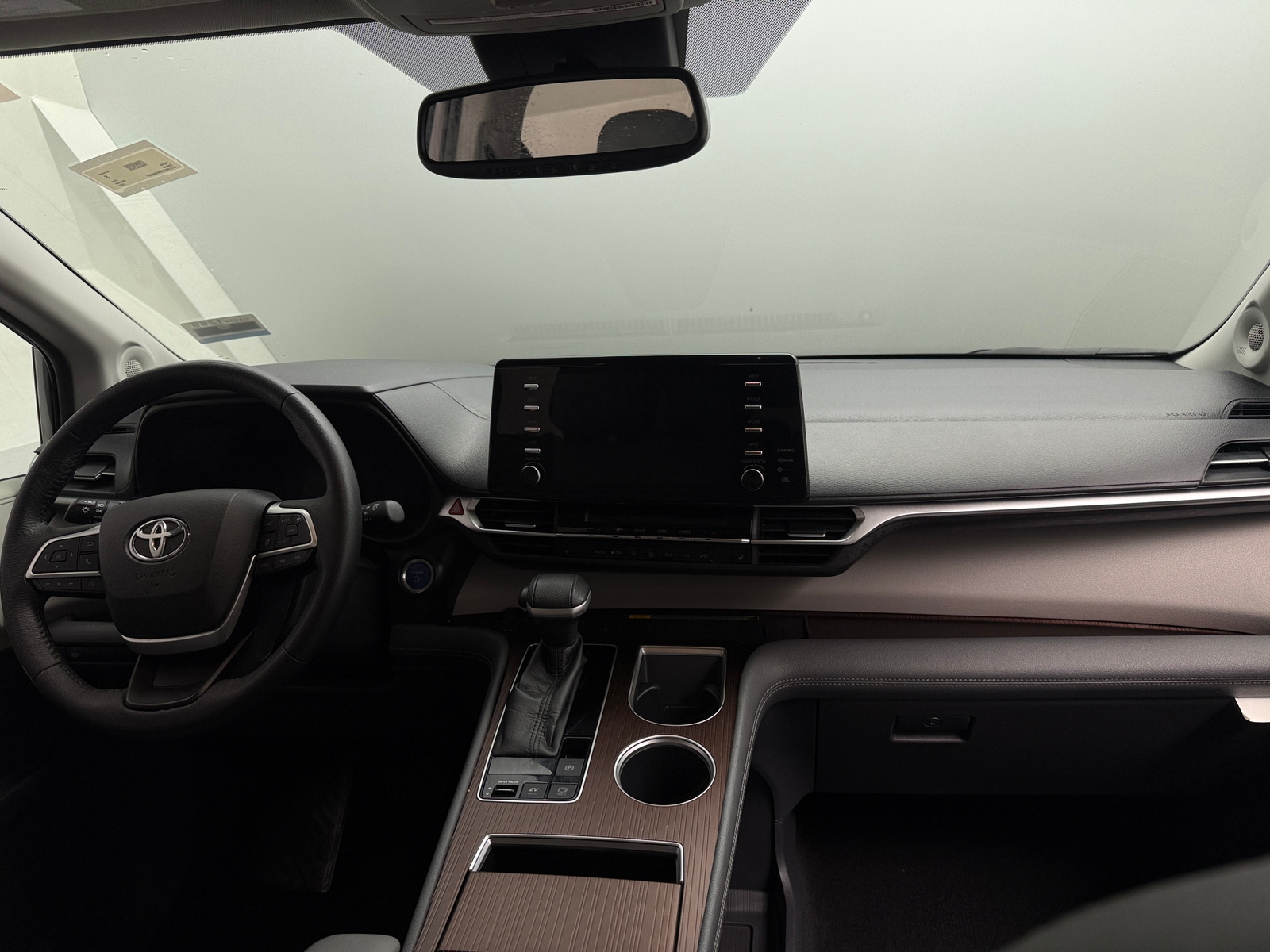 Thumbnail: 2021 Toyota Sienna - 2