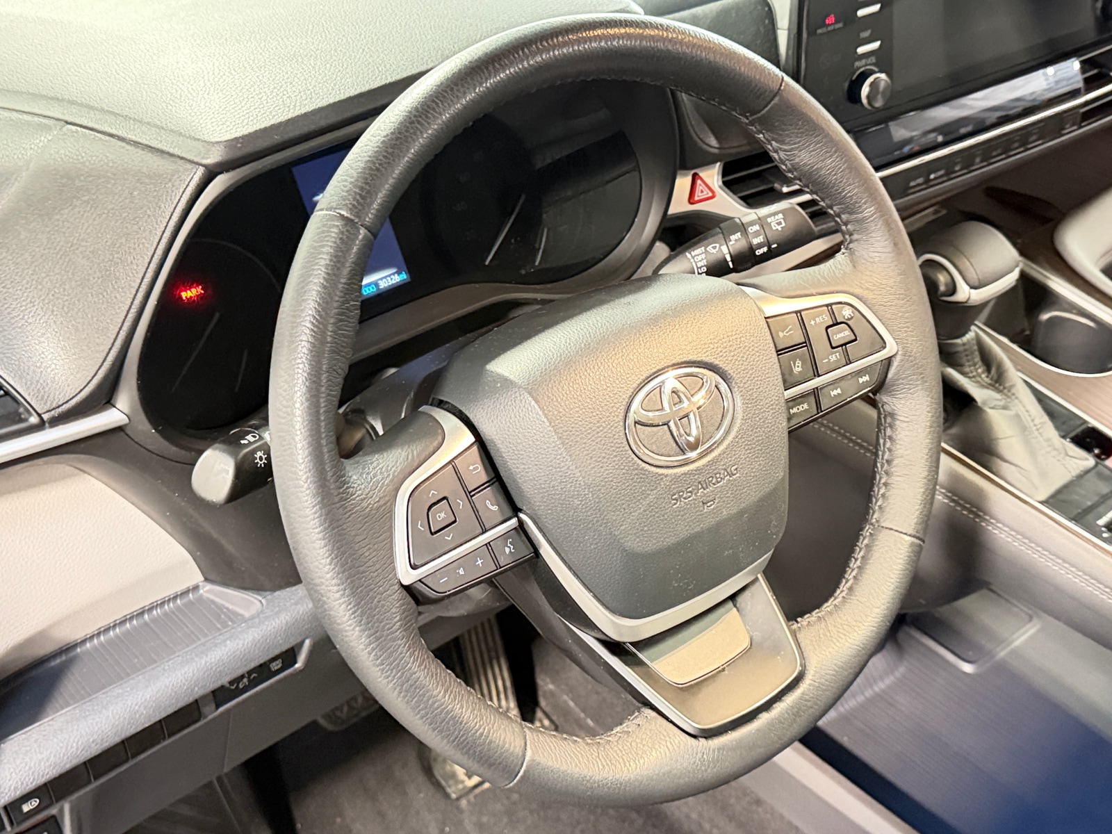 Thumbnail: 2021 Toyota Sienna - 4