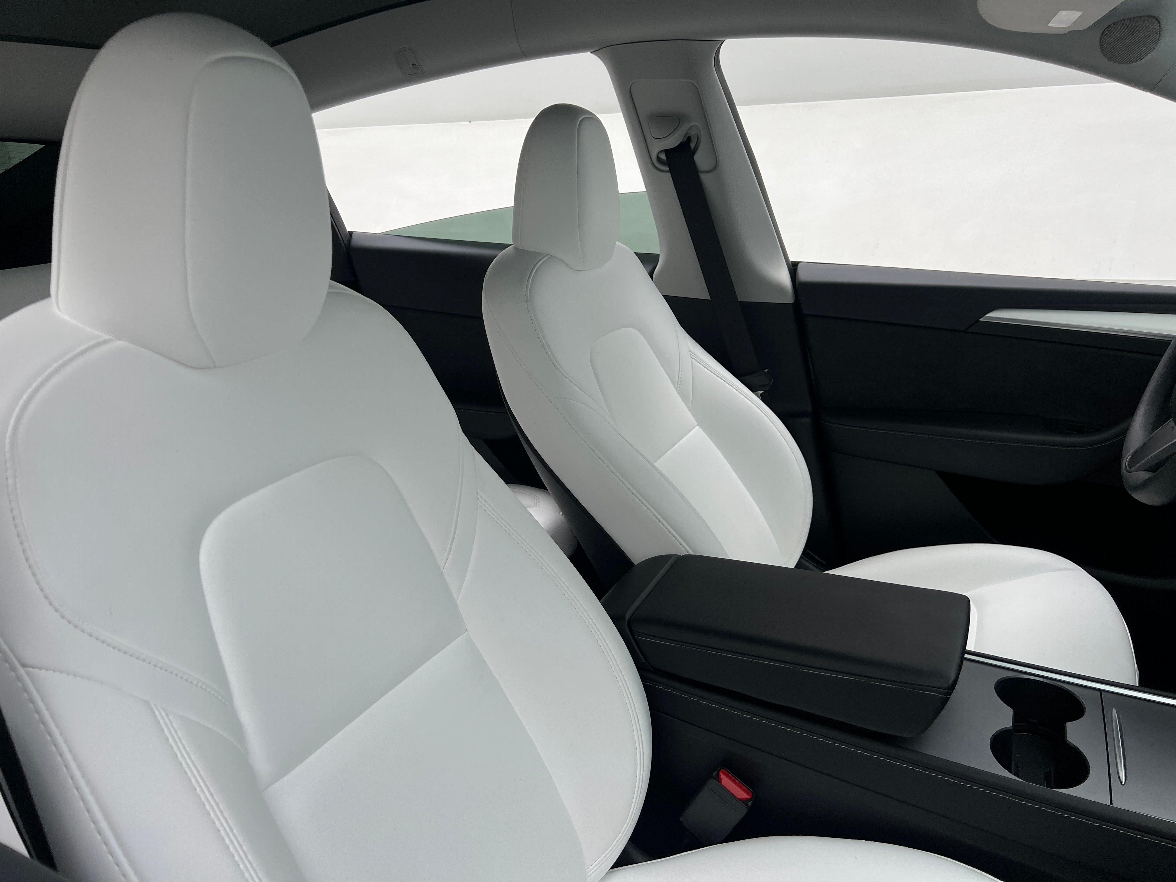 Used 2024 Tesla Model Y Long Range with VIN 7SAYGDED9RF083043 for sale in Auburn, WA