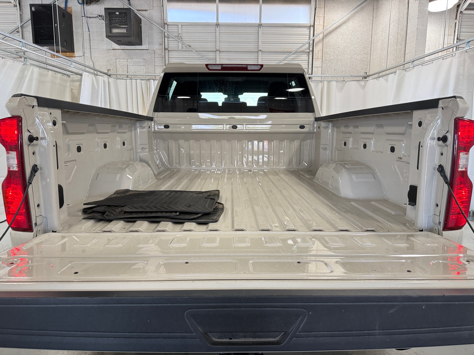 Thumbnail: 2026 Chevrolet Silverado 2500 - 7