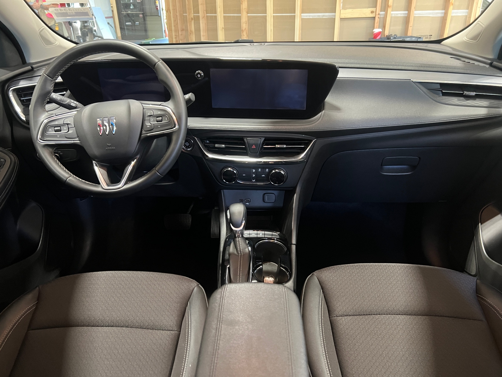 Thumbnail: 2025 Buick Encore GX - 2