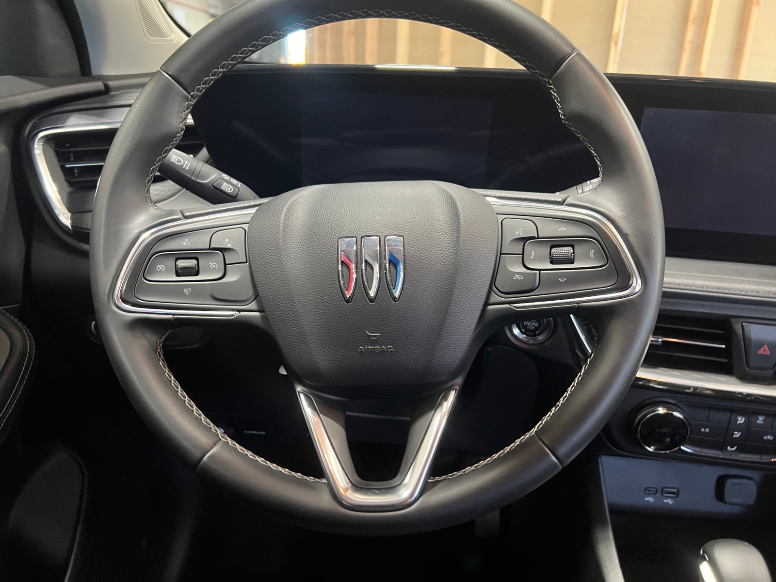 Thumbnail: 2025 Buick Encore GX - 4