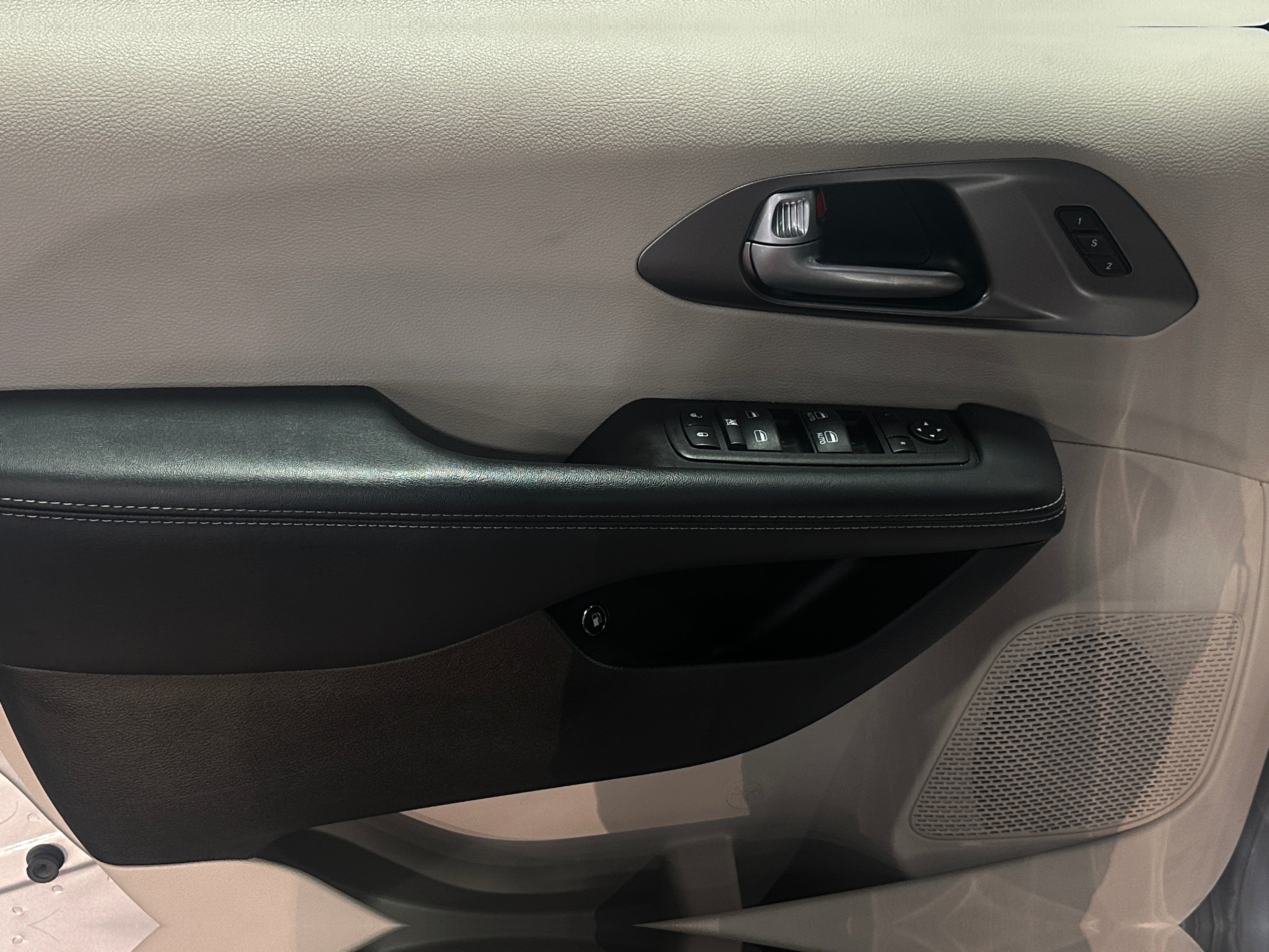 2024 Chrysler Pacifica Phev