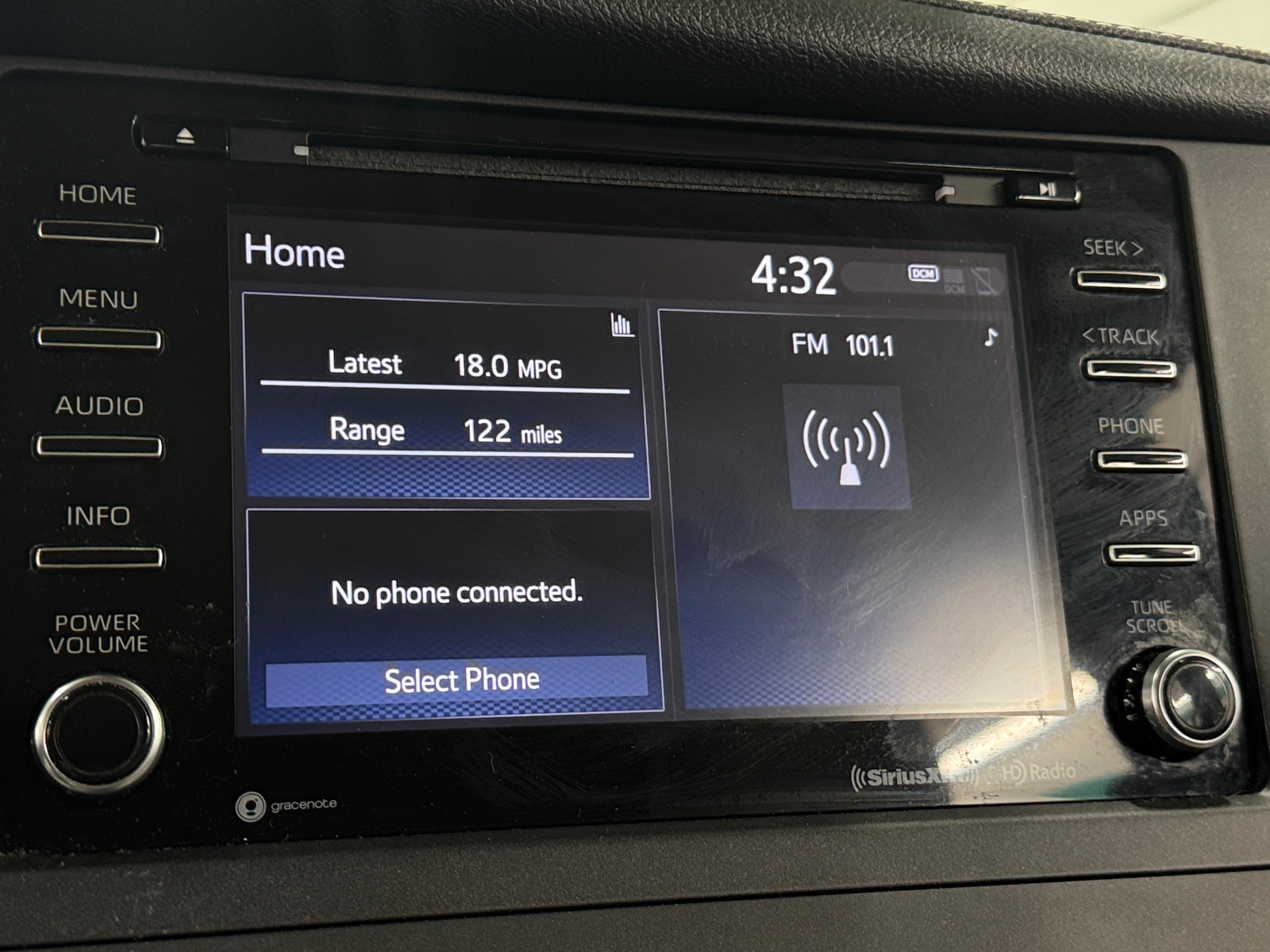 Thumbnail: 2018 Toyota Sienna - 3