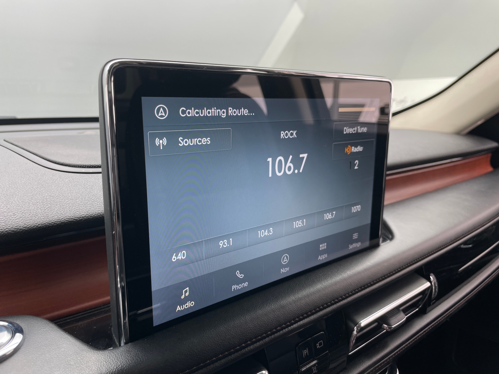 Thumbnail: 2020 Lincoln Aviator - 3